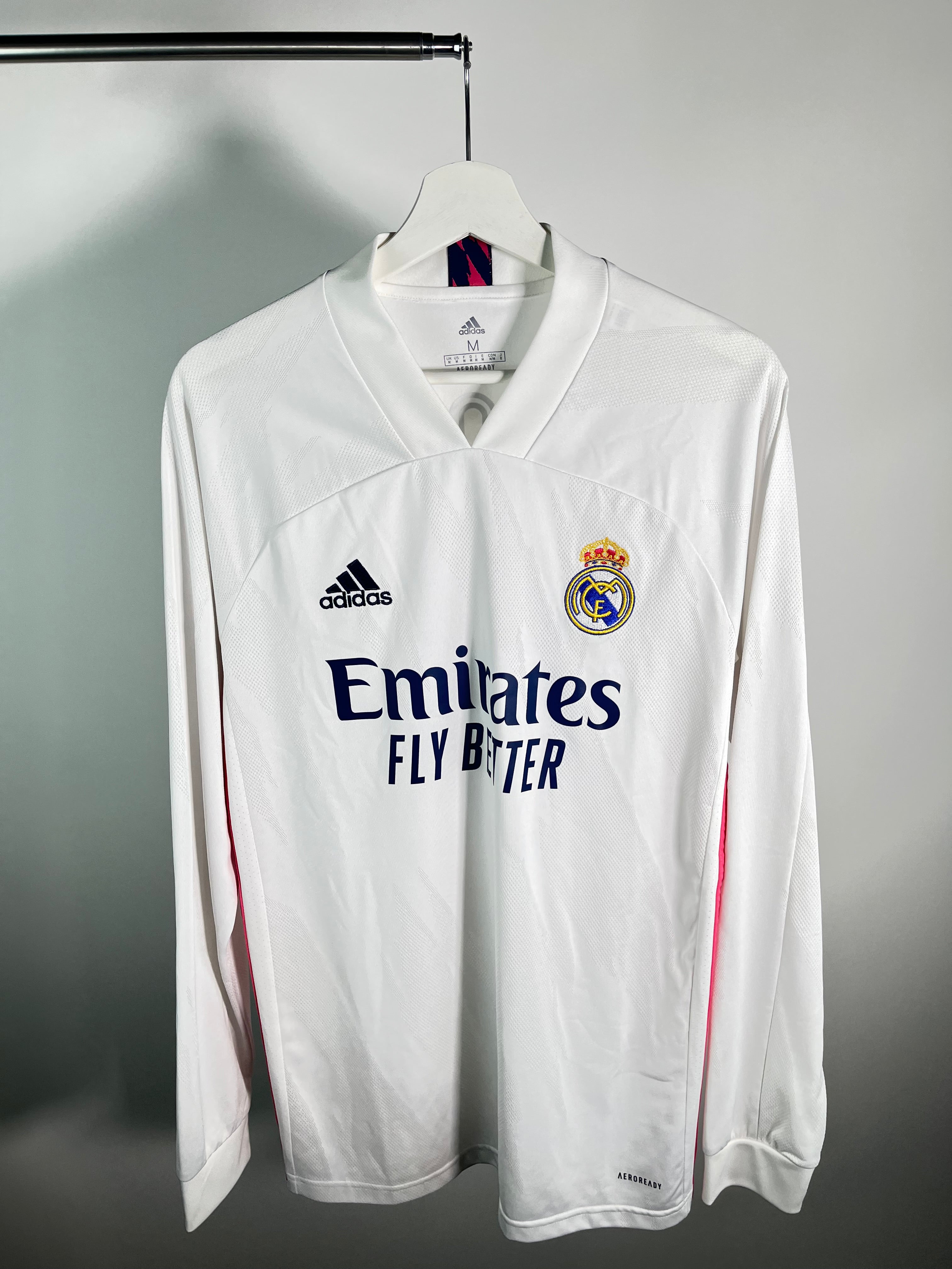 Jersey Real Madrid Local 2020 2021 Manga Larga Toni Kroos (M)