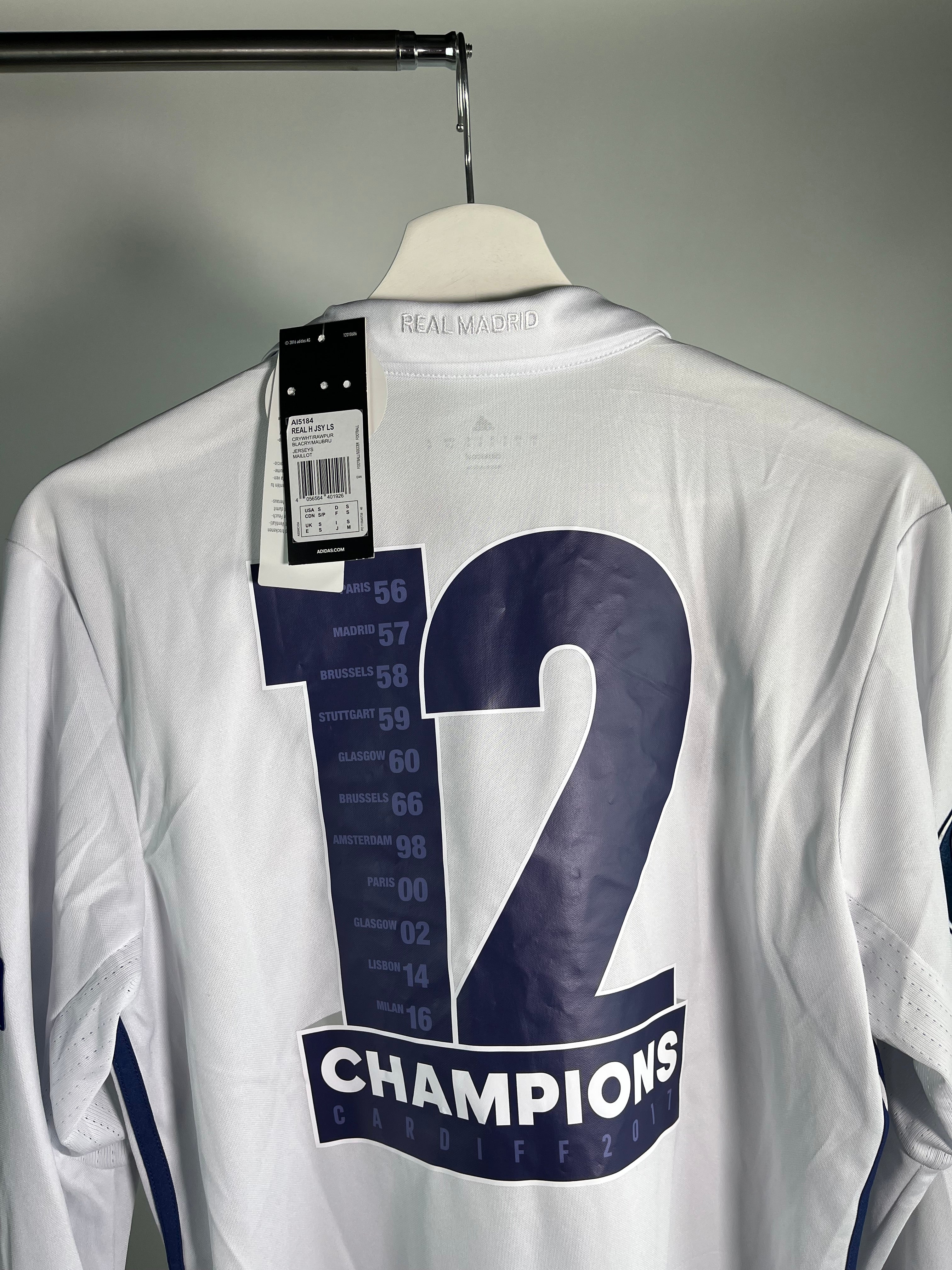 Jersey Real Madrid Especial Campeón de Europa 2016 2017 Manga Larga *C/Etiquetas* (S)