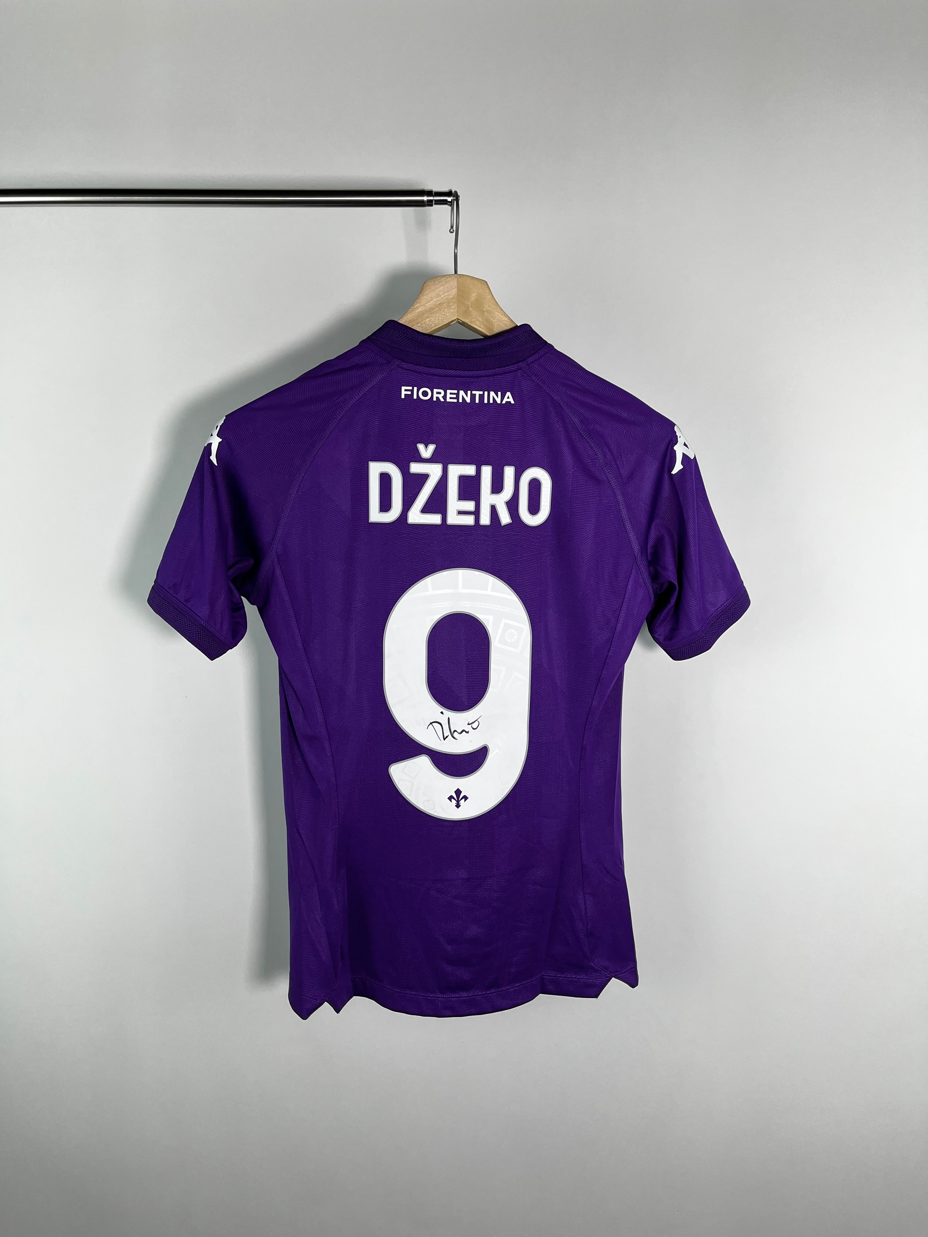 Jersey Fiorentina Local 2024 2025 Versión Jugador Autografíado Por Edin Džeko *C/Etiquetas*(S)