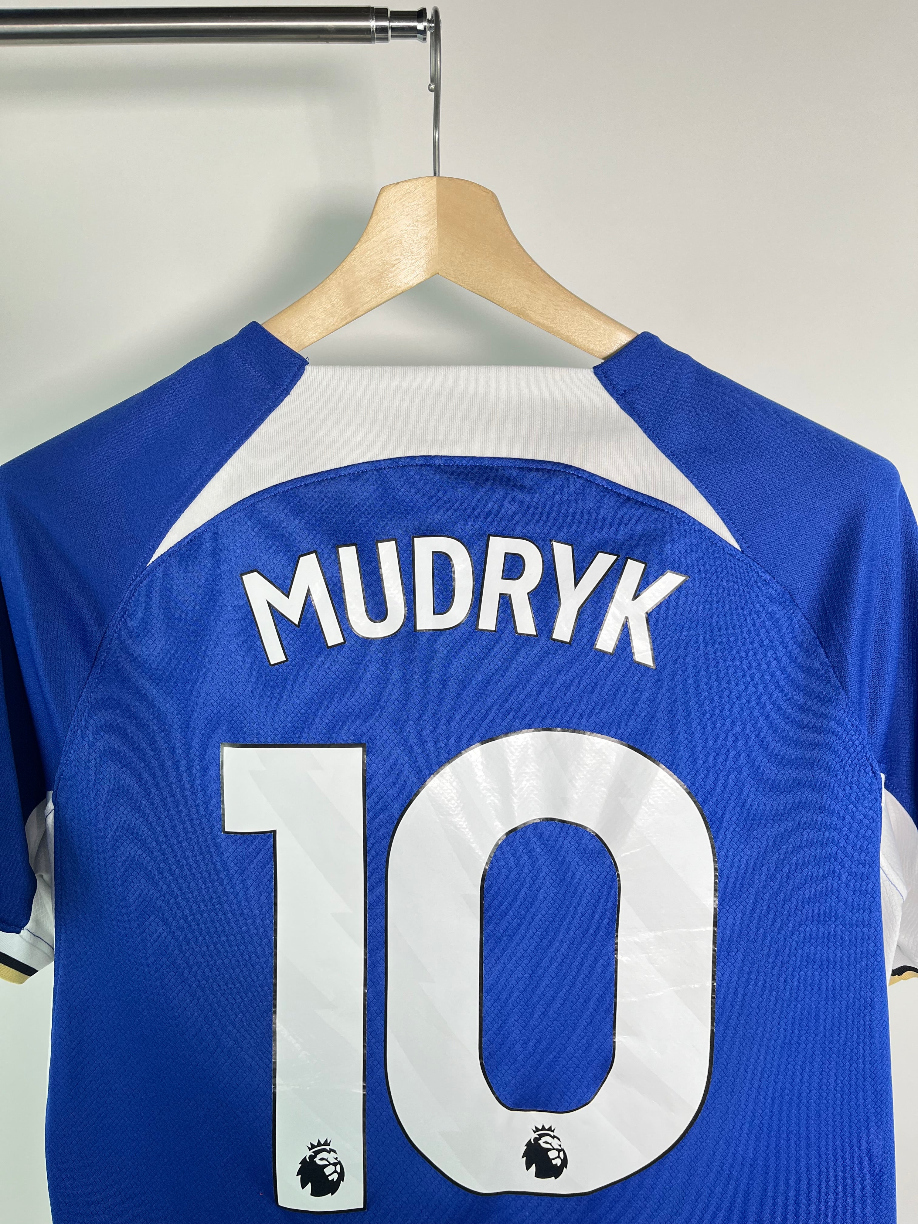 Jersey Chelsea Local 2023 2024 Mijailo Mudryk (L)