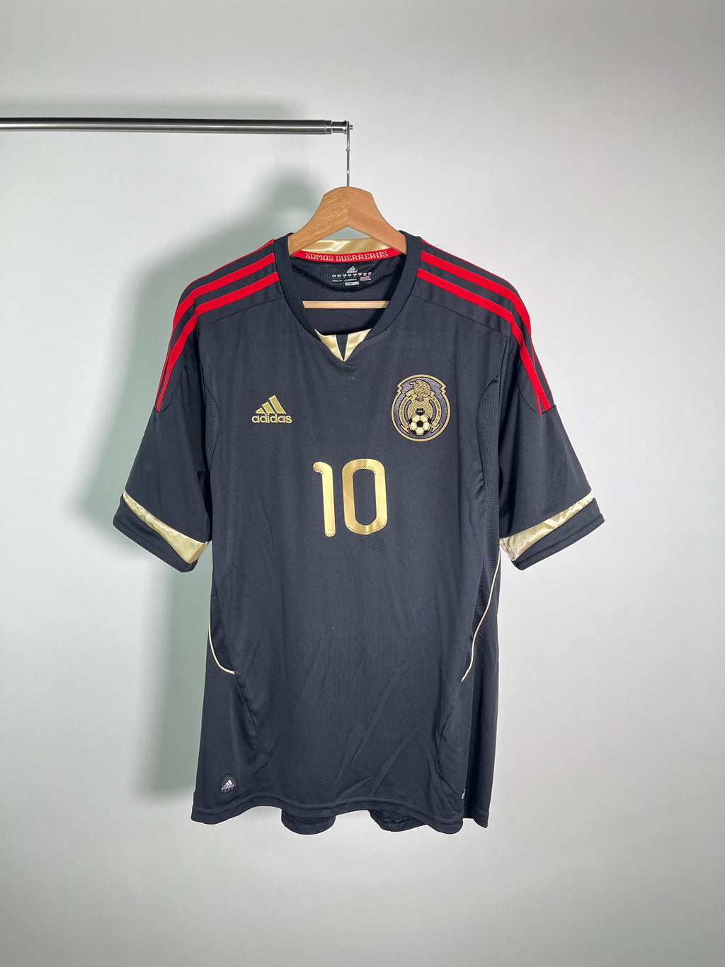 Jersey México Visita 2011 2013 Giovani dos Santos (L)