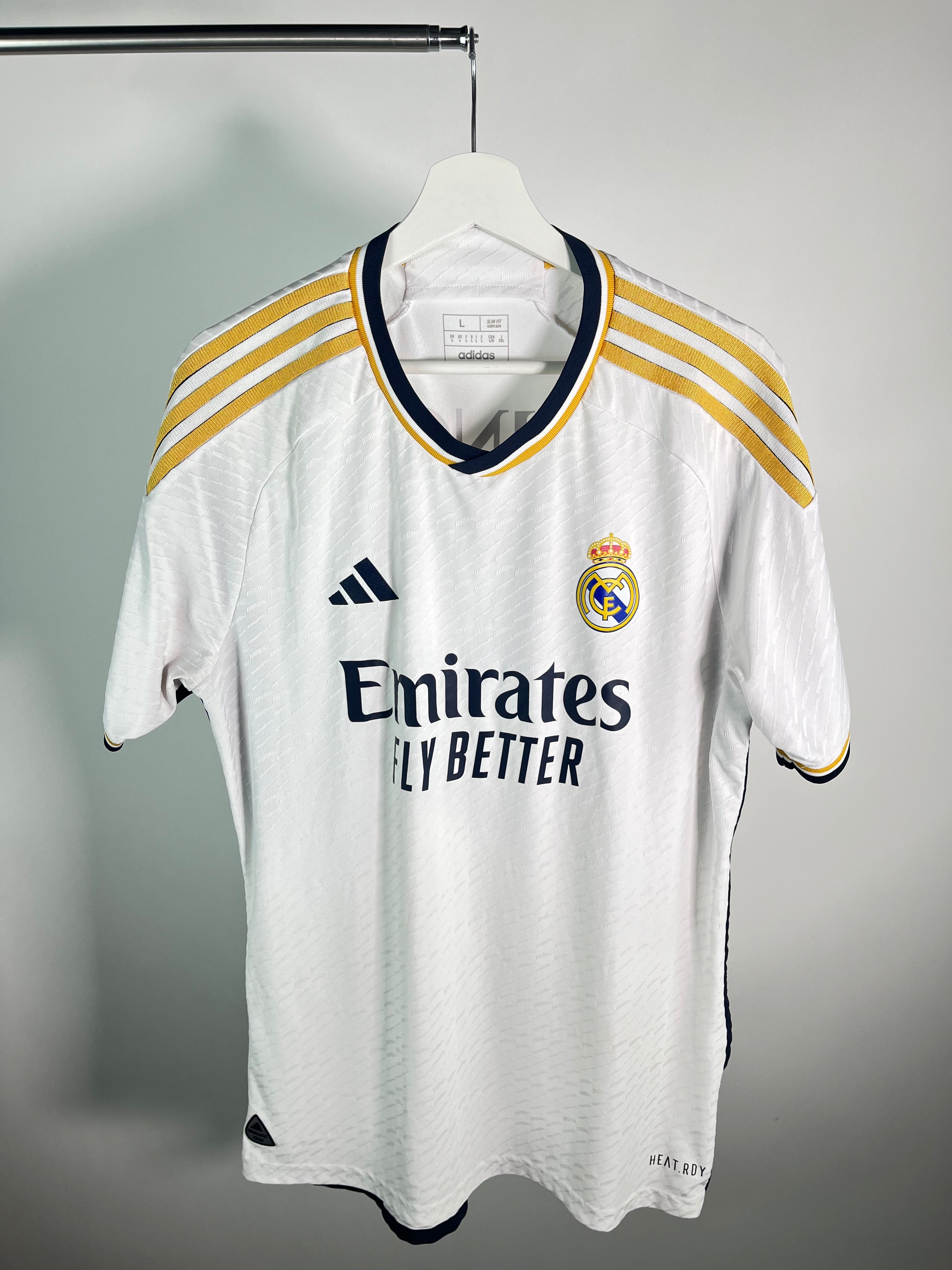 Jersey Real Madrid Local 2023 2024 Versión Jugador Jude Bellingham (L)