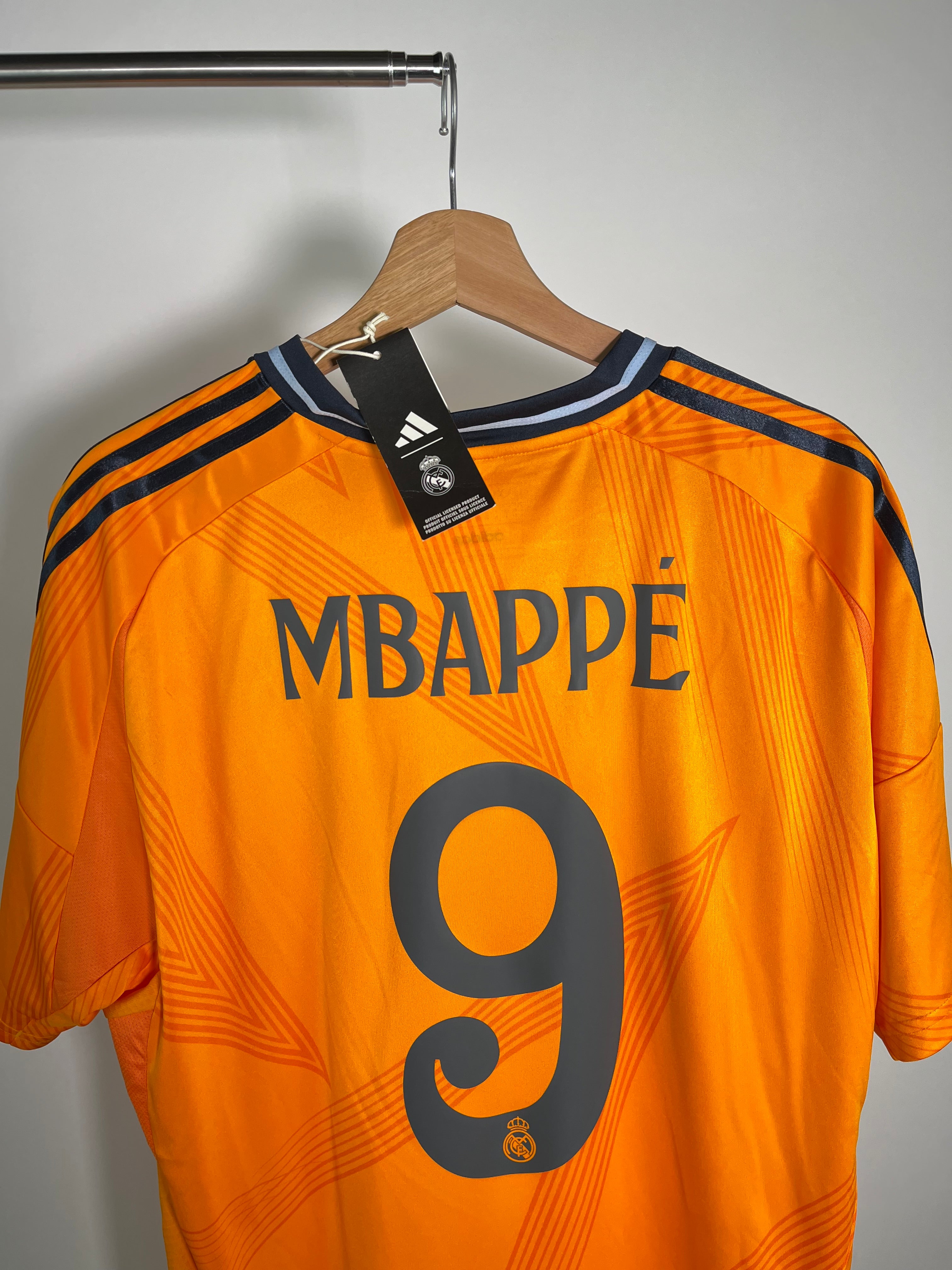 Jersey Real Madird Visita 2024 2025 Kylian Mbappé *C/Etiquetas*  (XL)