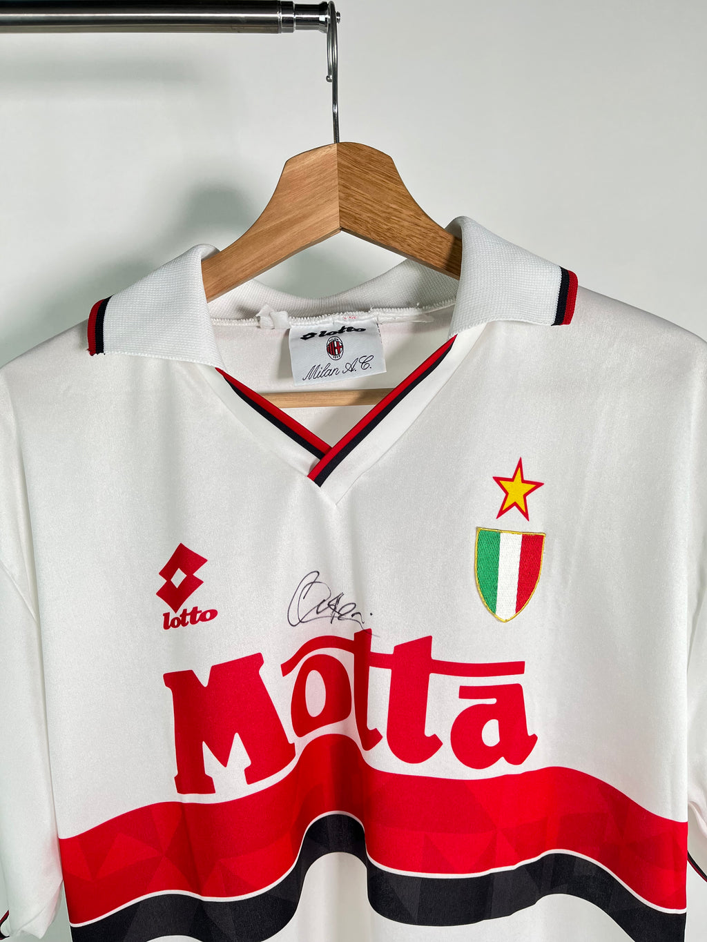 Jersey AC Milan Visita 1993 1994 Autografiado por Franco Baresi (M)