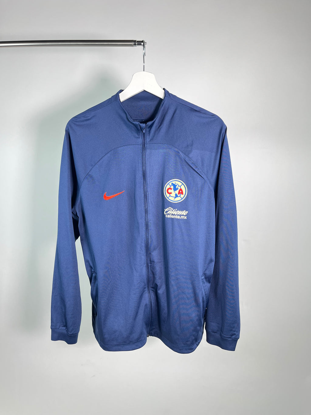 Chamarra Club America 2023 2024 Utilería (XL Mujer)