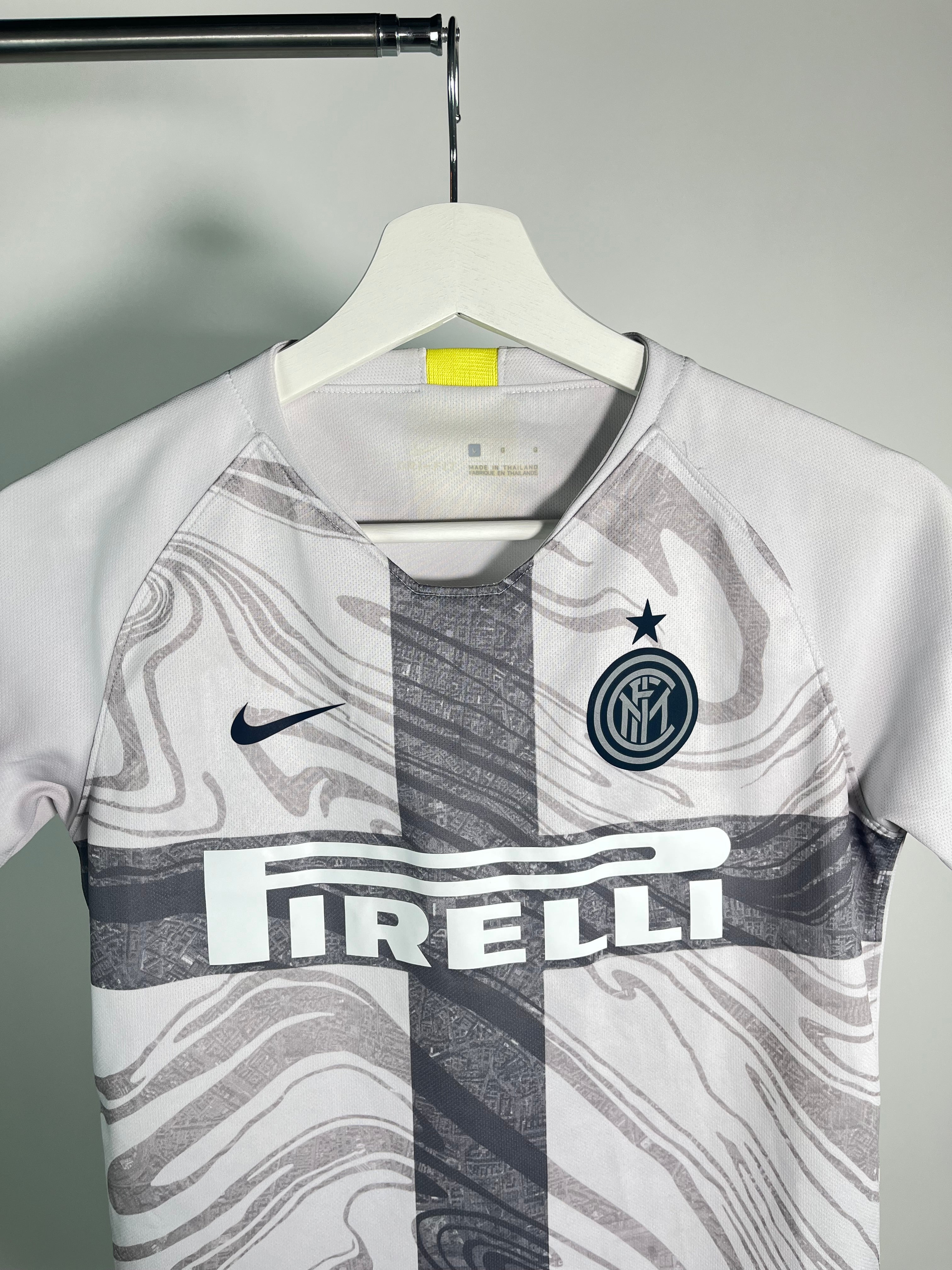 Jersey Inter de Milán Tercera 2018 2019 (L Niño)
