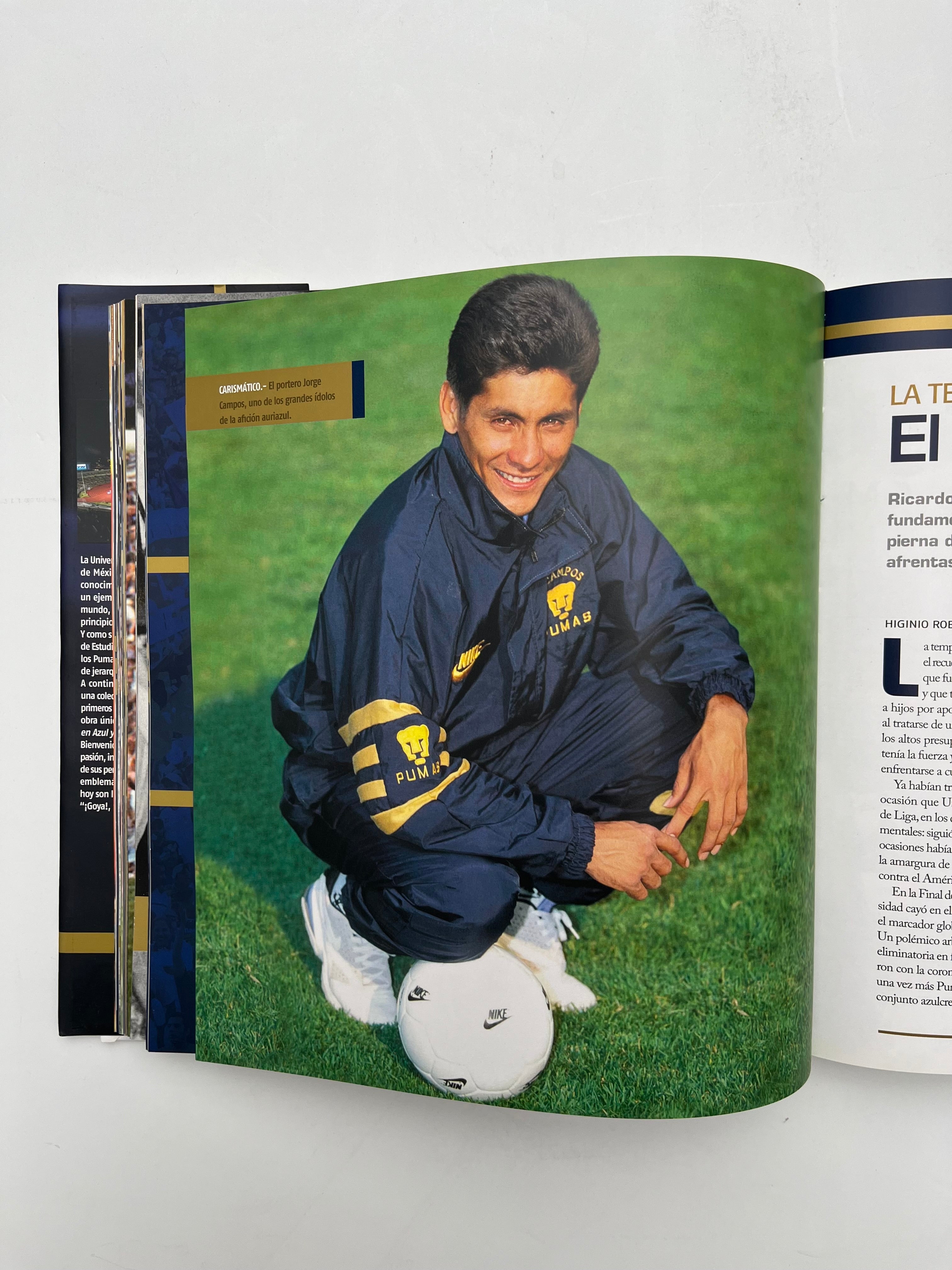 Libro Pumas Campeonatos En Azul y Oro Edición Pasta Dura