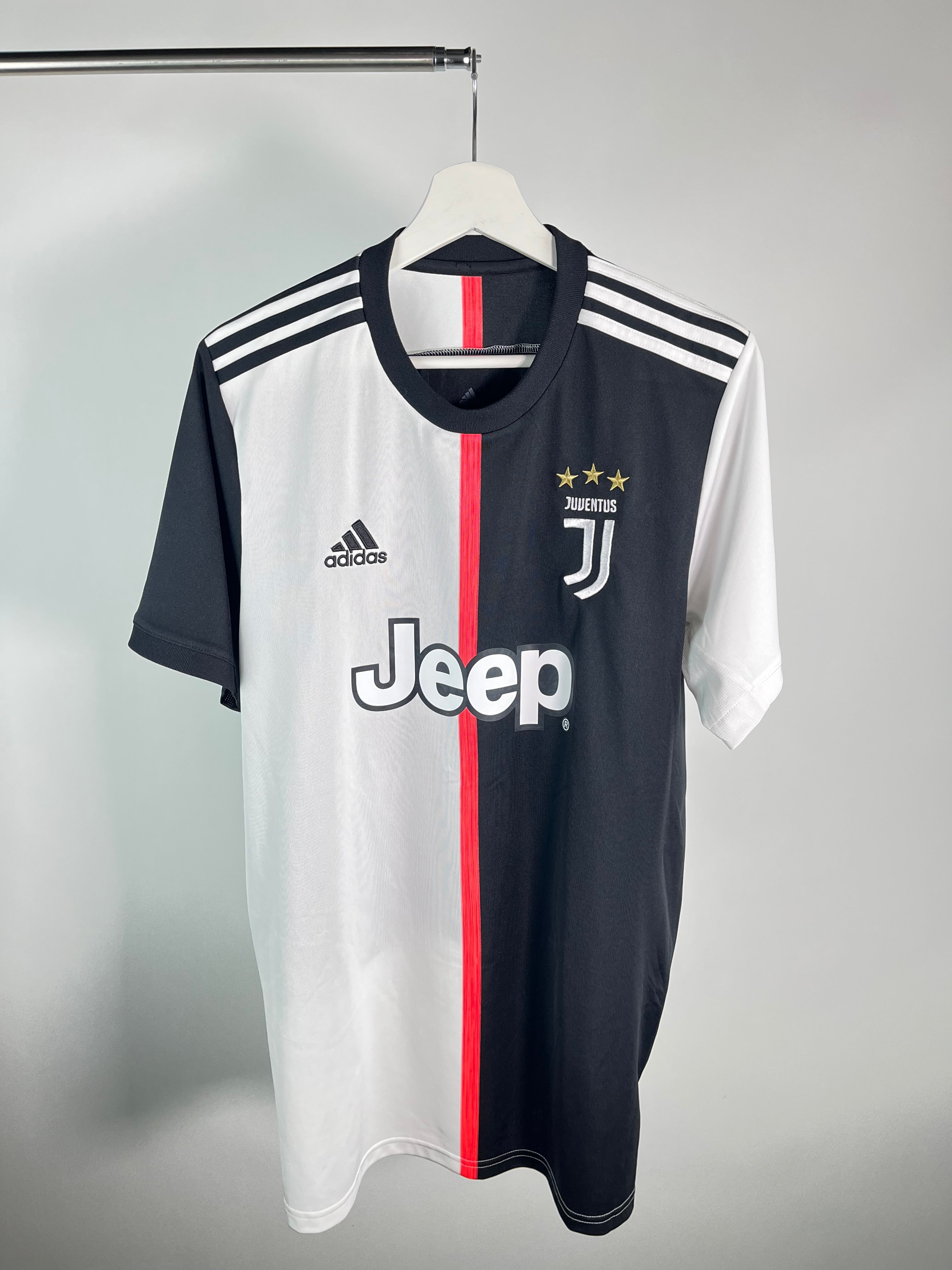 Jersey Juventus Local 2019 2020 Cristiano Ronaldo (L)