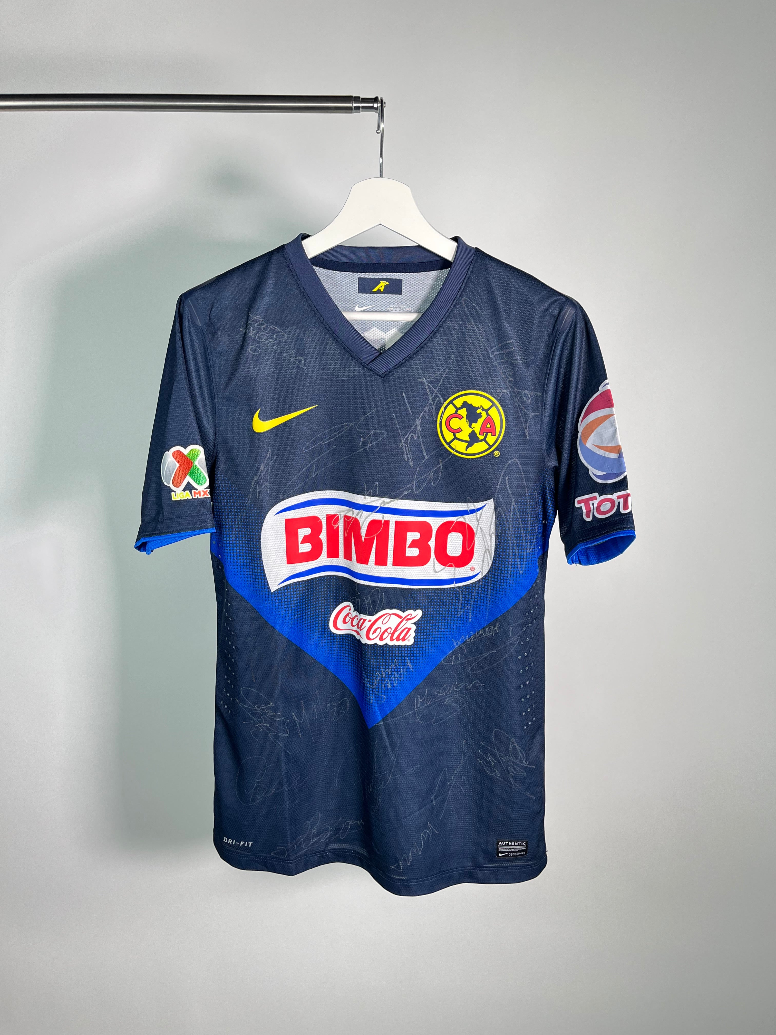 Jersey Club América Visita 2013 2014 Utileria Autografiado Narciso Mina (M)