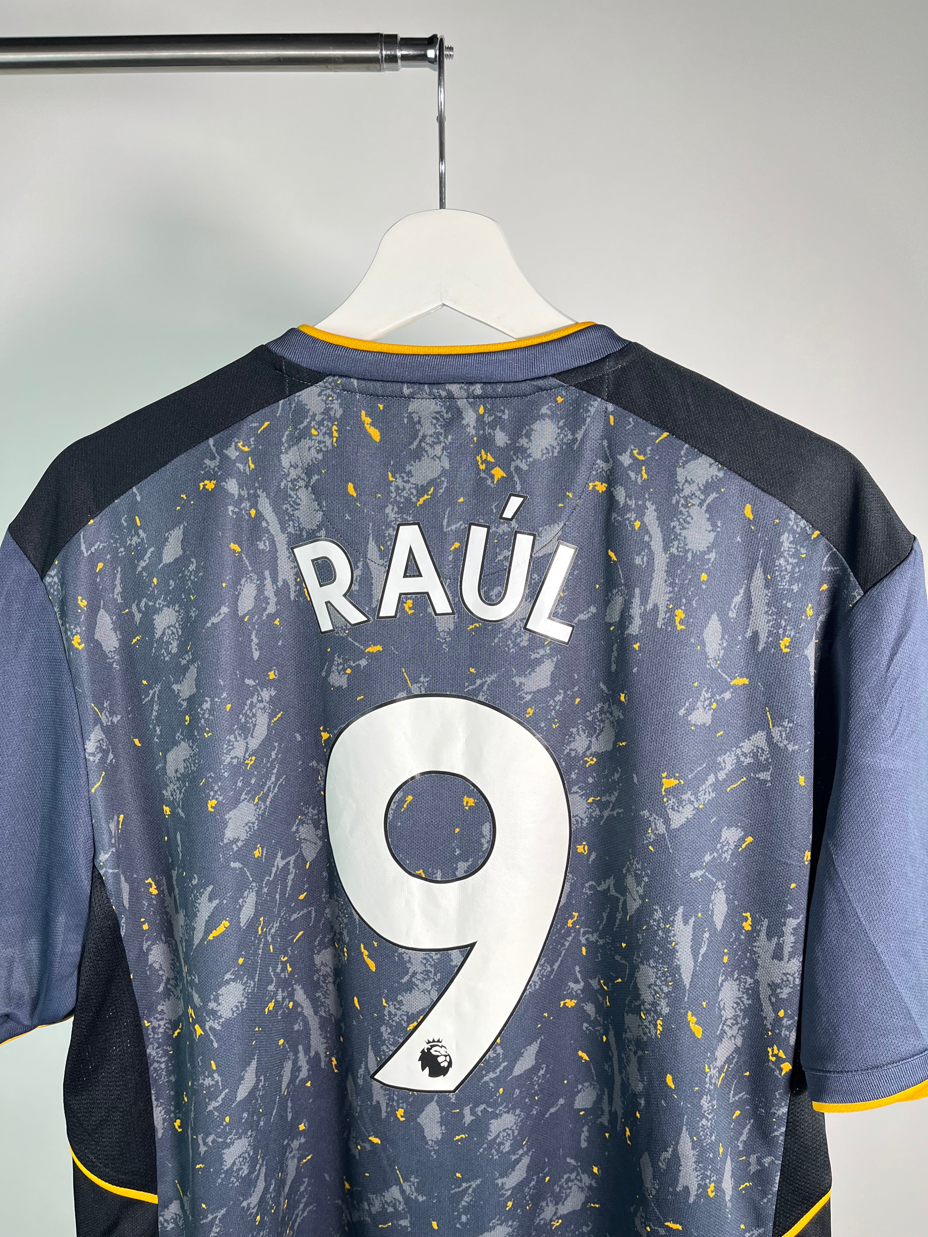Jersey Wolverhampton Visita 2021 2022 Raúl Jiménez (XL)