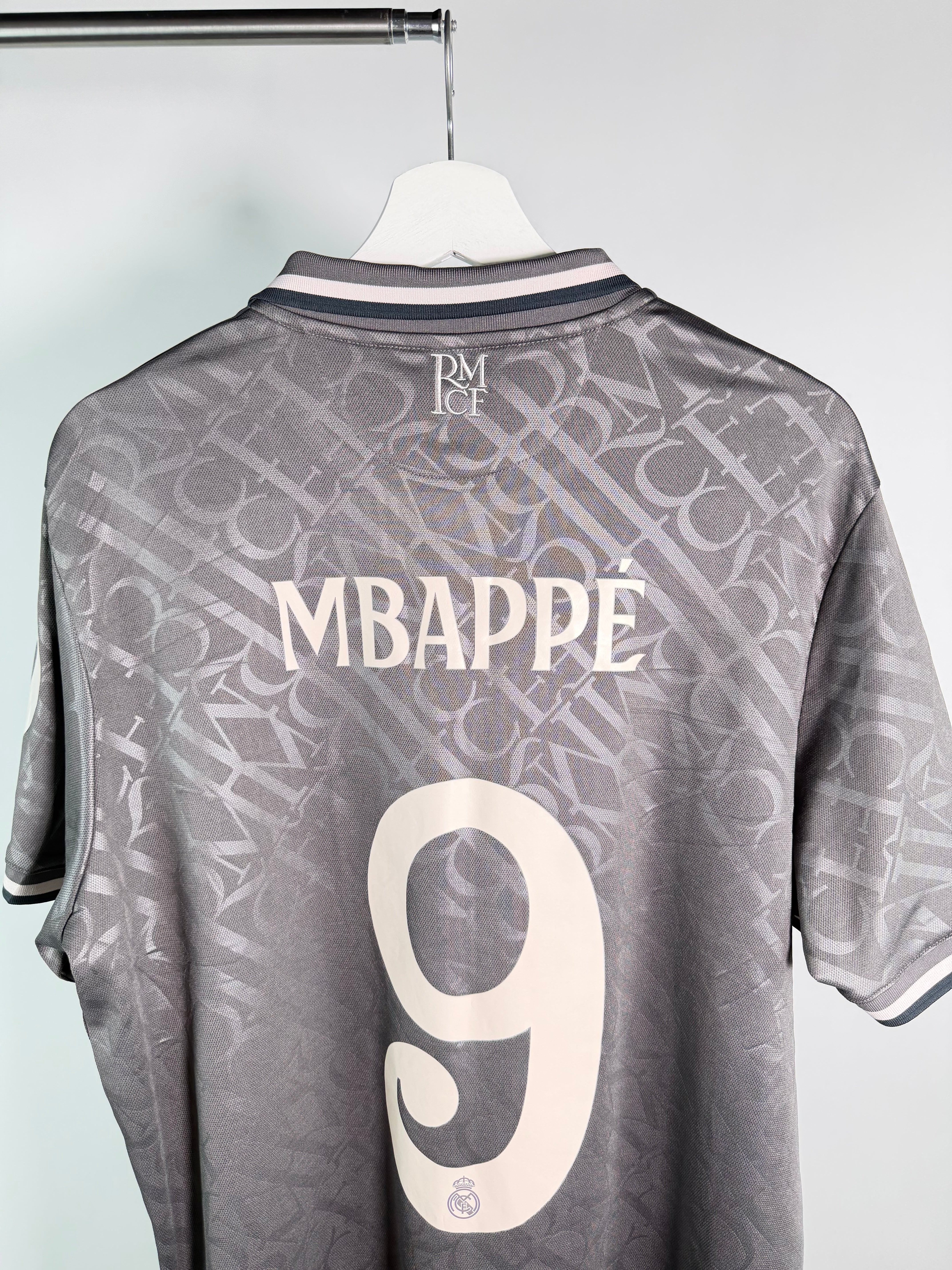 Jersey Real Madrid Tercera 2024 2025 *Champions League* Kylian Mbappé (XL)
