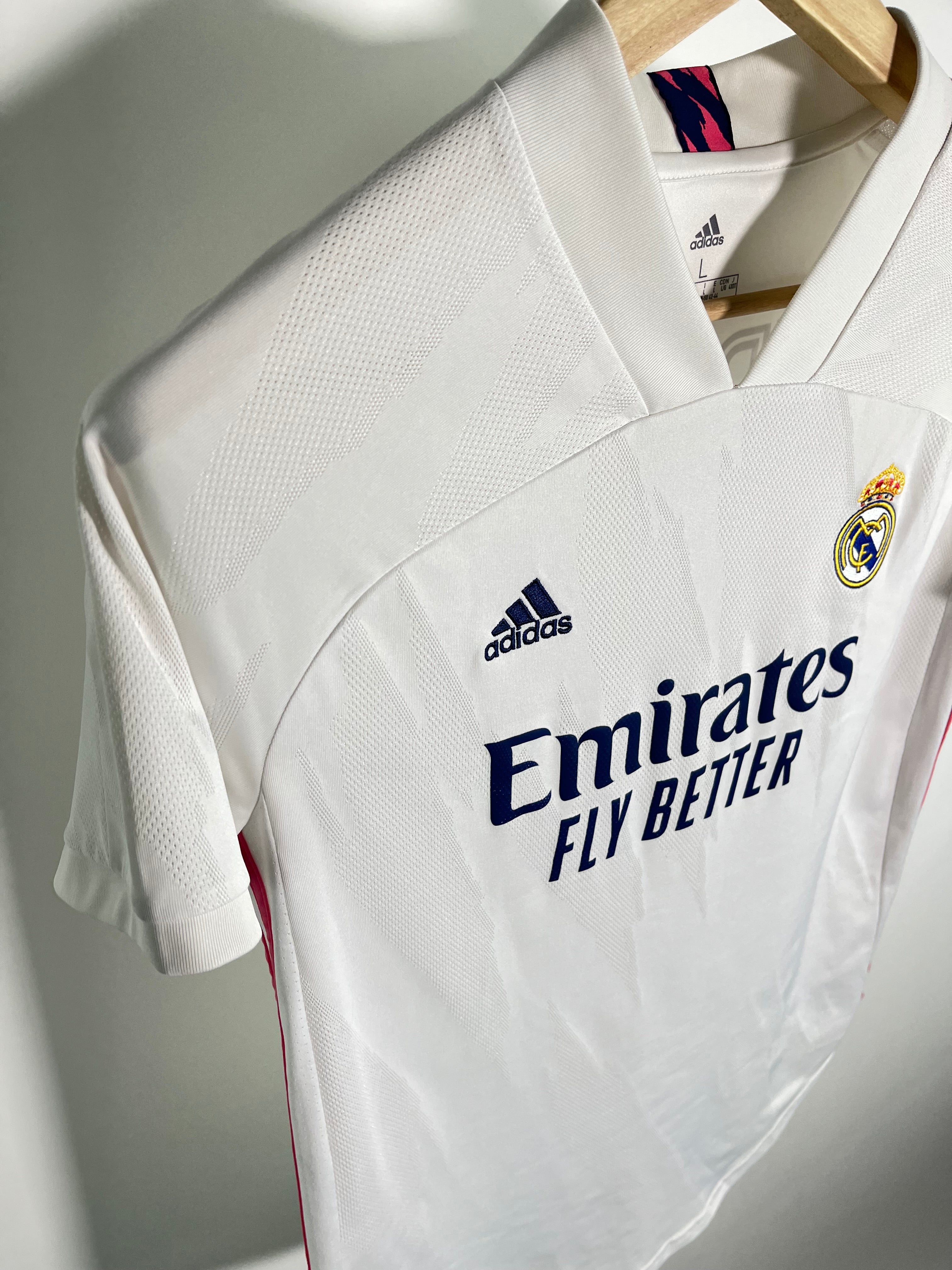 Jersey Real Madrid Local 2020 2021 Toni Kroos (L mujer)