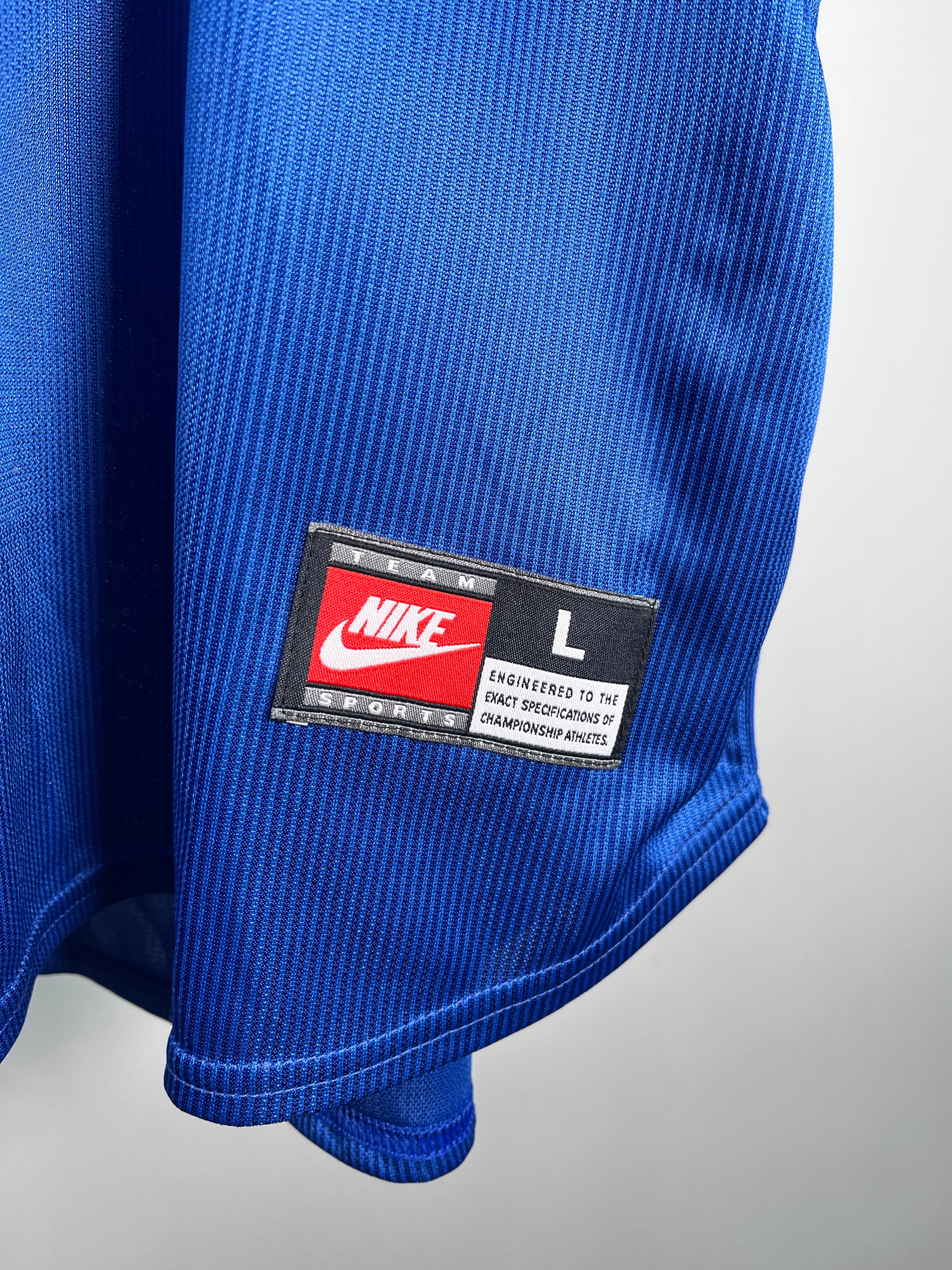 Jersey Italia Local 1998 1999 *Match Detail Mundial* Paolo Maldini (L)