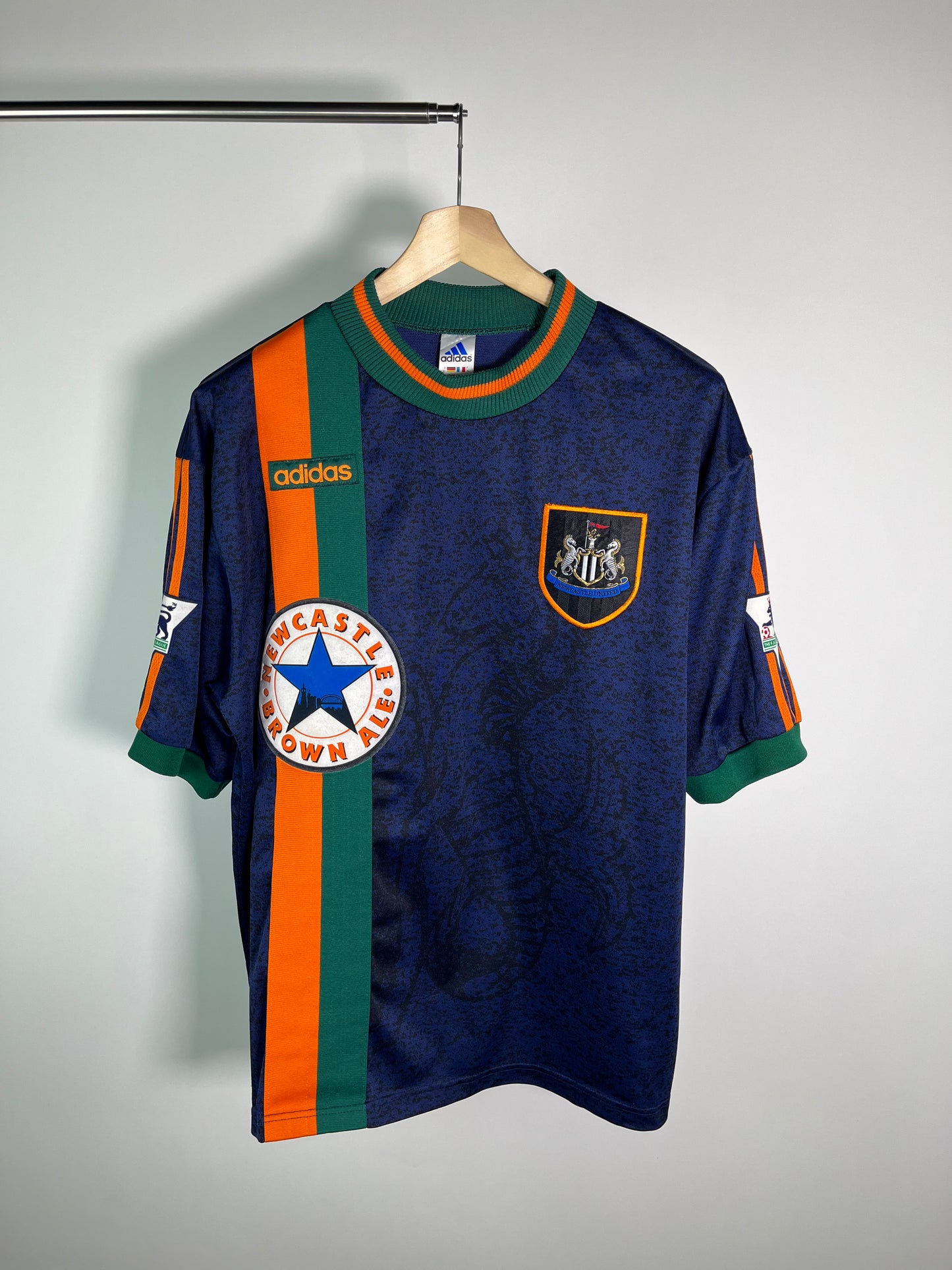 Jersey Newcastle United Visita 1997 1998 Alan Shearer (XL)