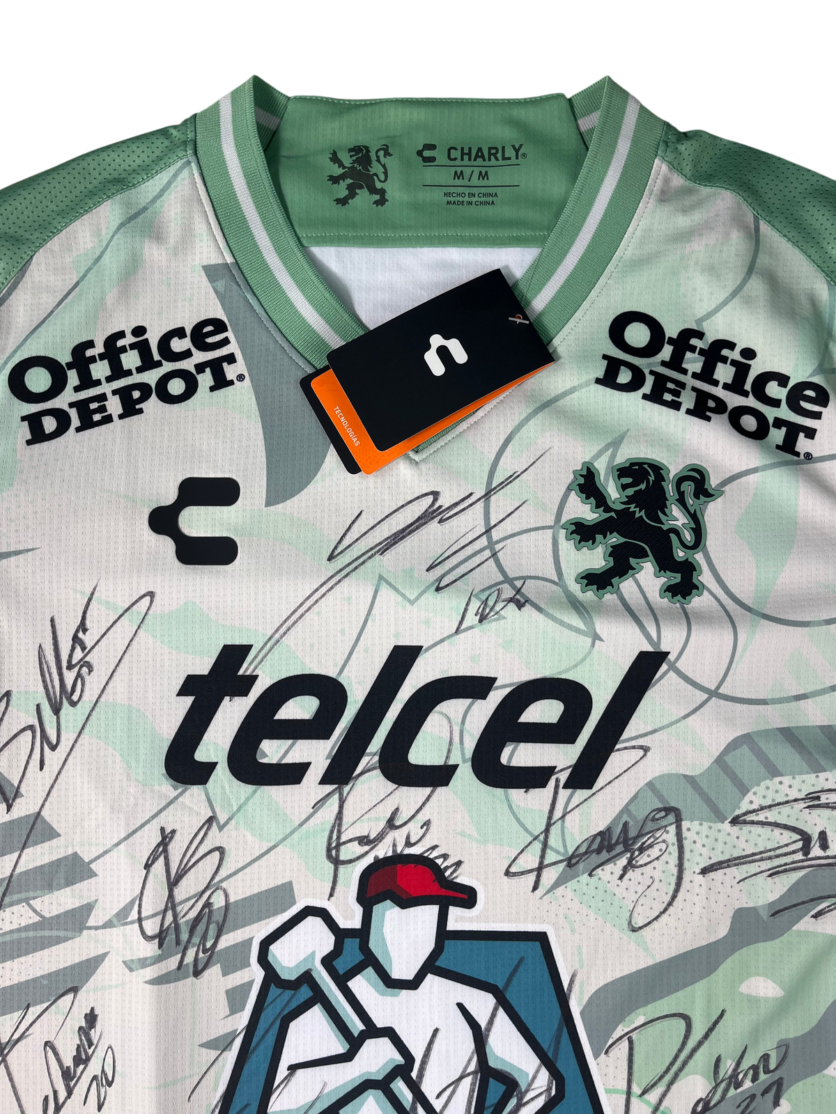 Jersey León Visita 2025 2026 *C/Etiquetas* Autografiado (M)