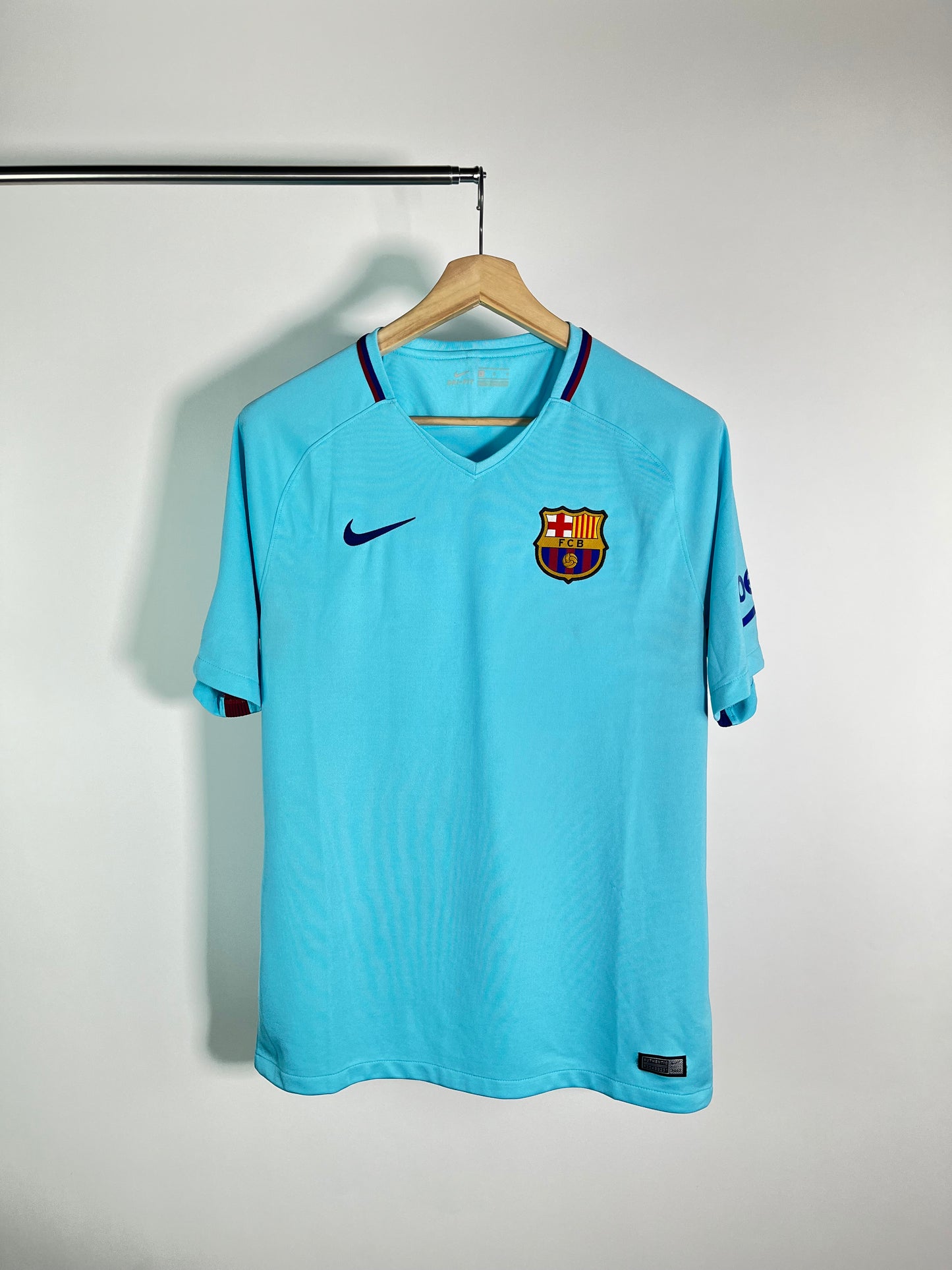 Jersey Barcelona Visita 2017 2018 Lionel Messi (L)