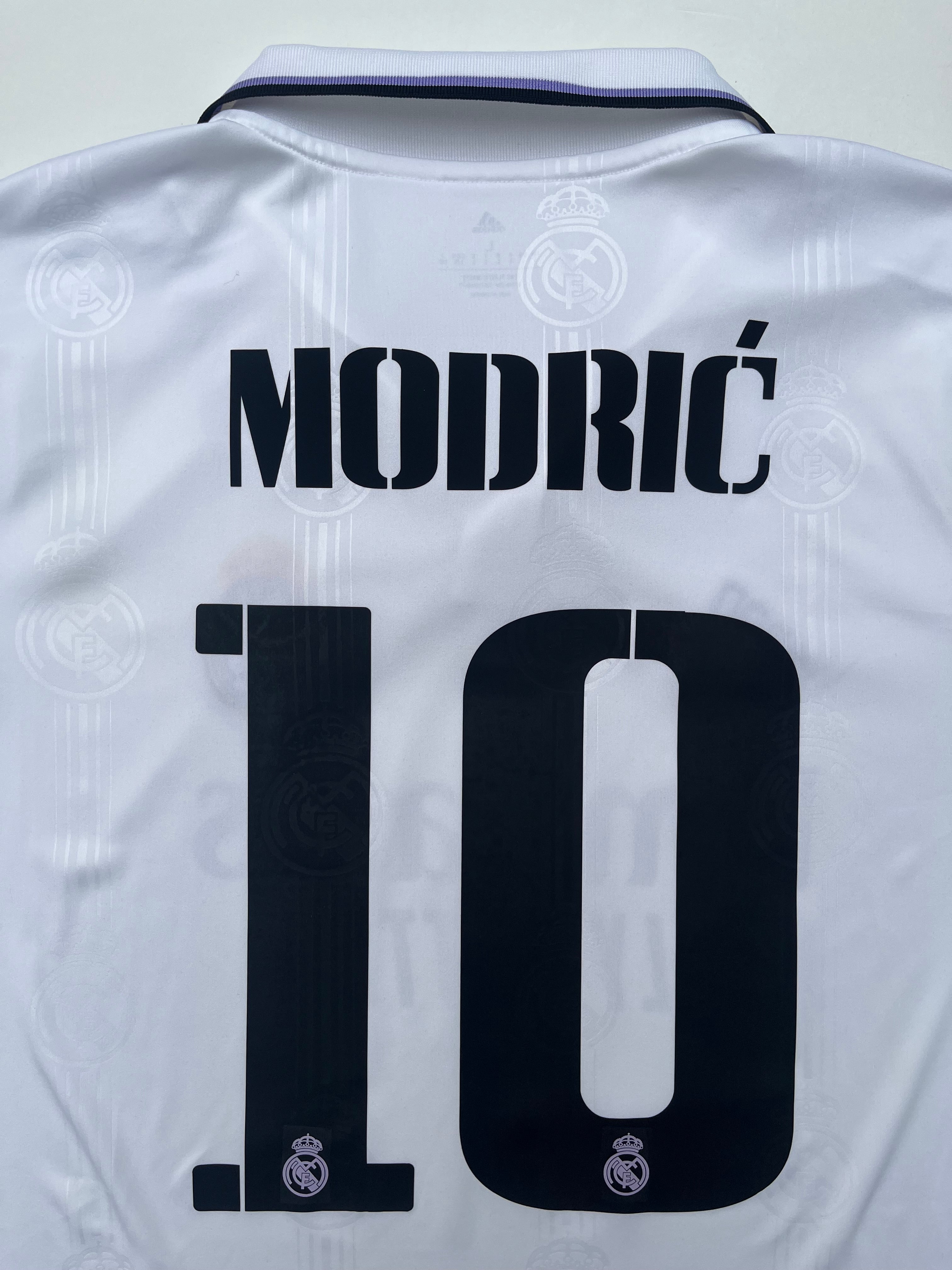 Jersey Real Madrid Local 2022 2023 Luka Modrić (L)