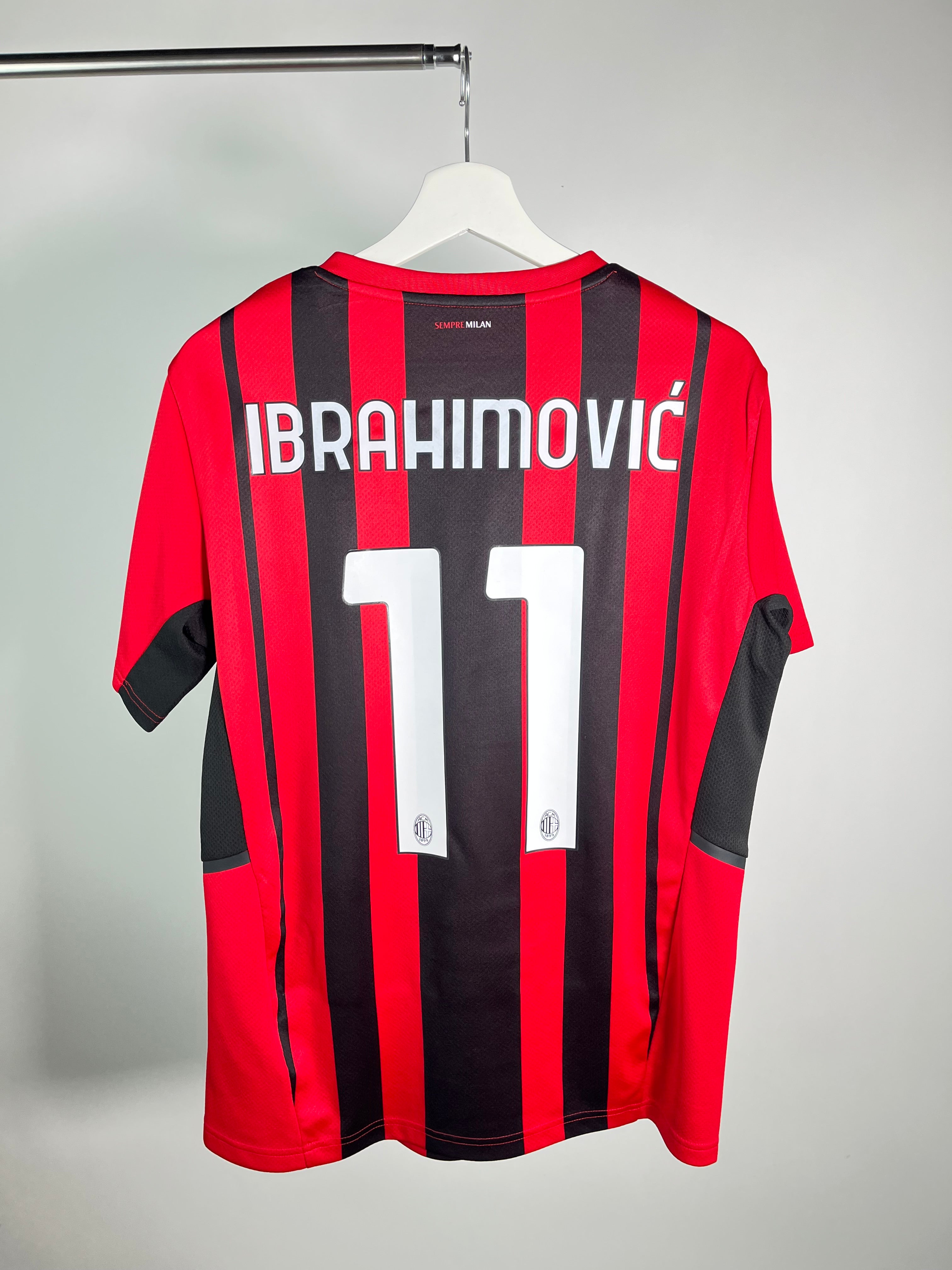 Jersey AC Milán Local 2021 2022 Zlatan Ibrahimovic (M)