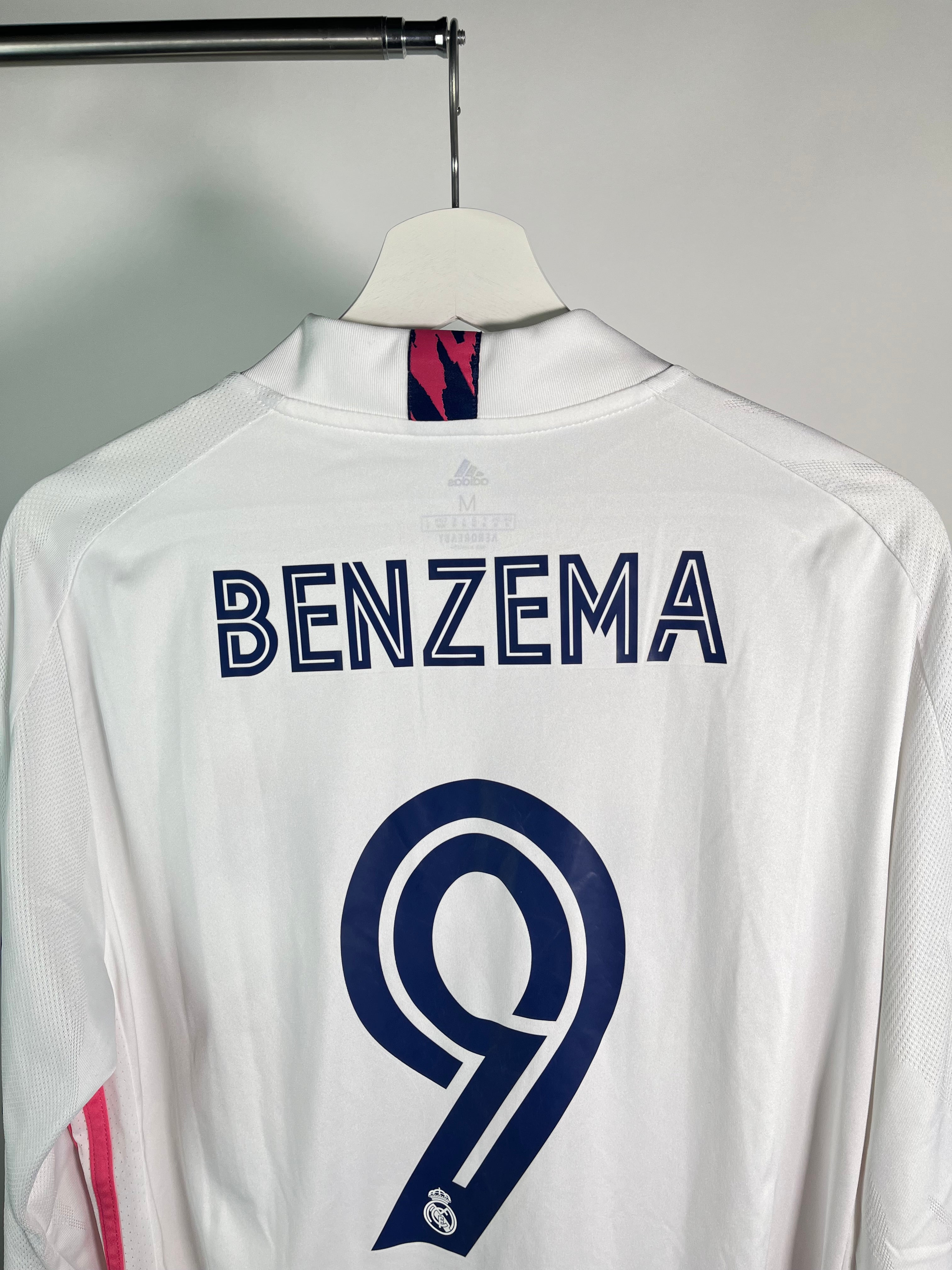 Jersey Real Madrid Local *Champions League* 2020 2021 Manga Larga Karim Benzema (M)