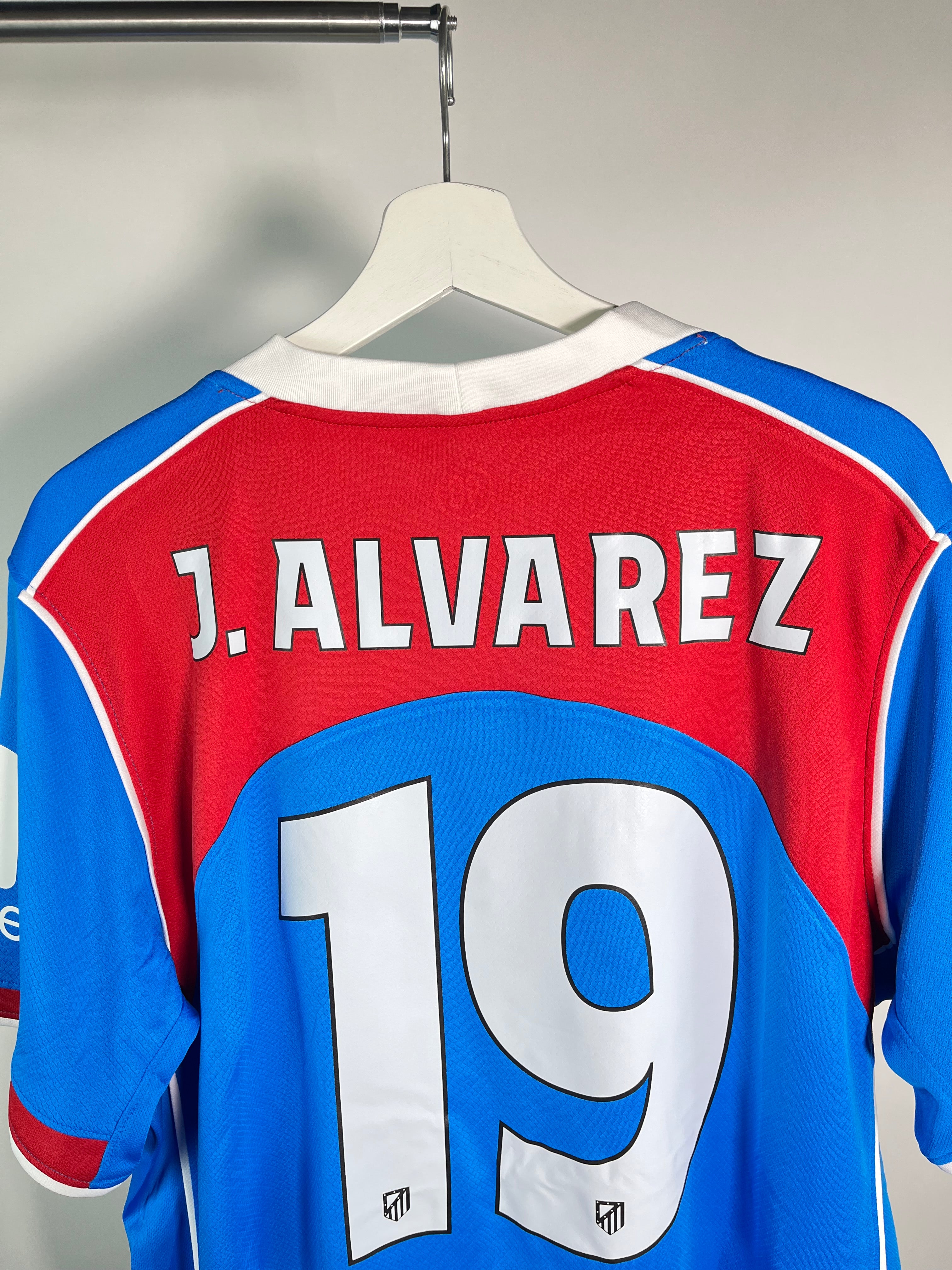 Jersey Atlético de Madrid Tercera 2025 2026 *Total 90* Julián Alvarez (L)