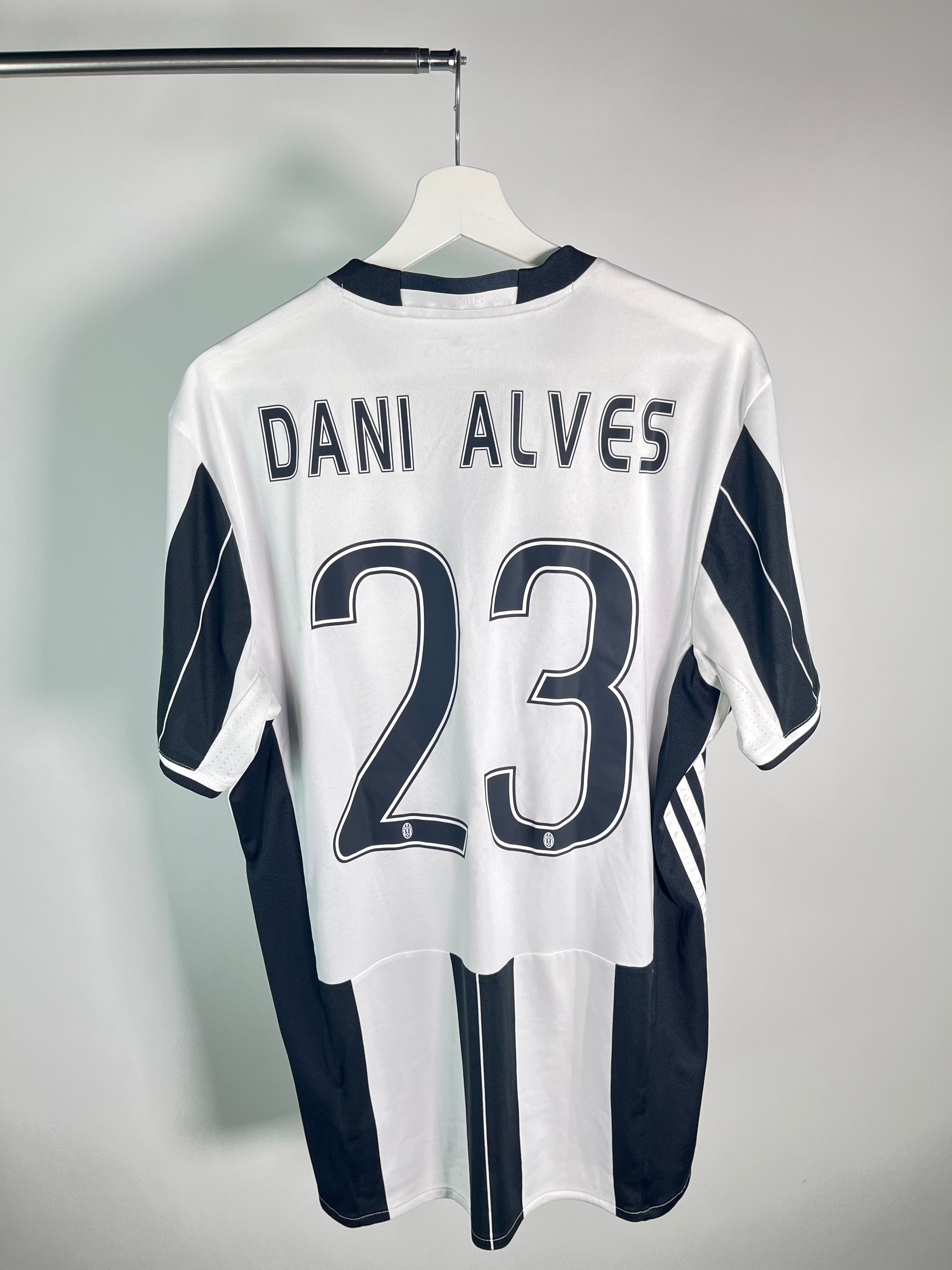 Jersey Juventus Local 2016 2017 Dani Alves (L)