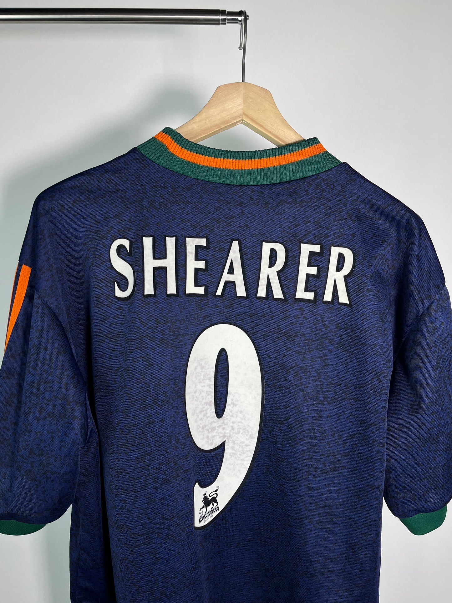 Jersey Newcastle United Visita 1997 1998 Alan Shearer (XL)