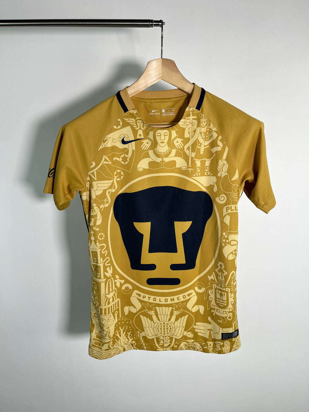 Jersey Pumas Local 2016 2017 *Mural* Darío Verón (XL Niño)