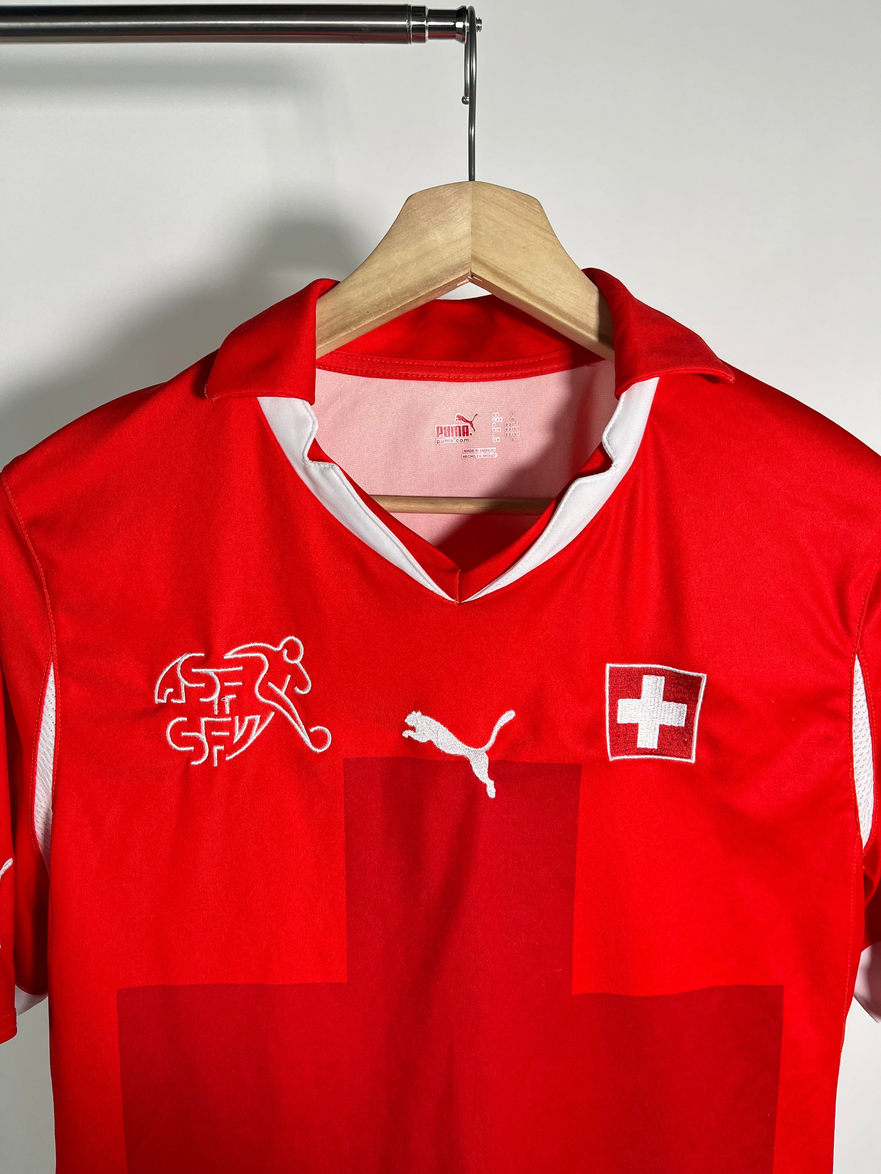 Jersey Suiza Local 2010 2012 (L)