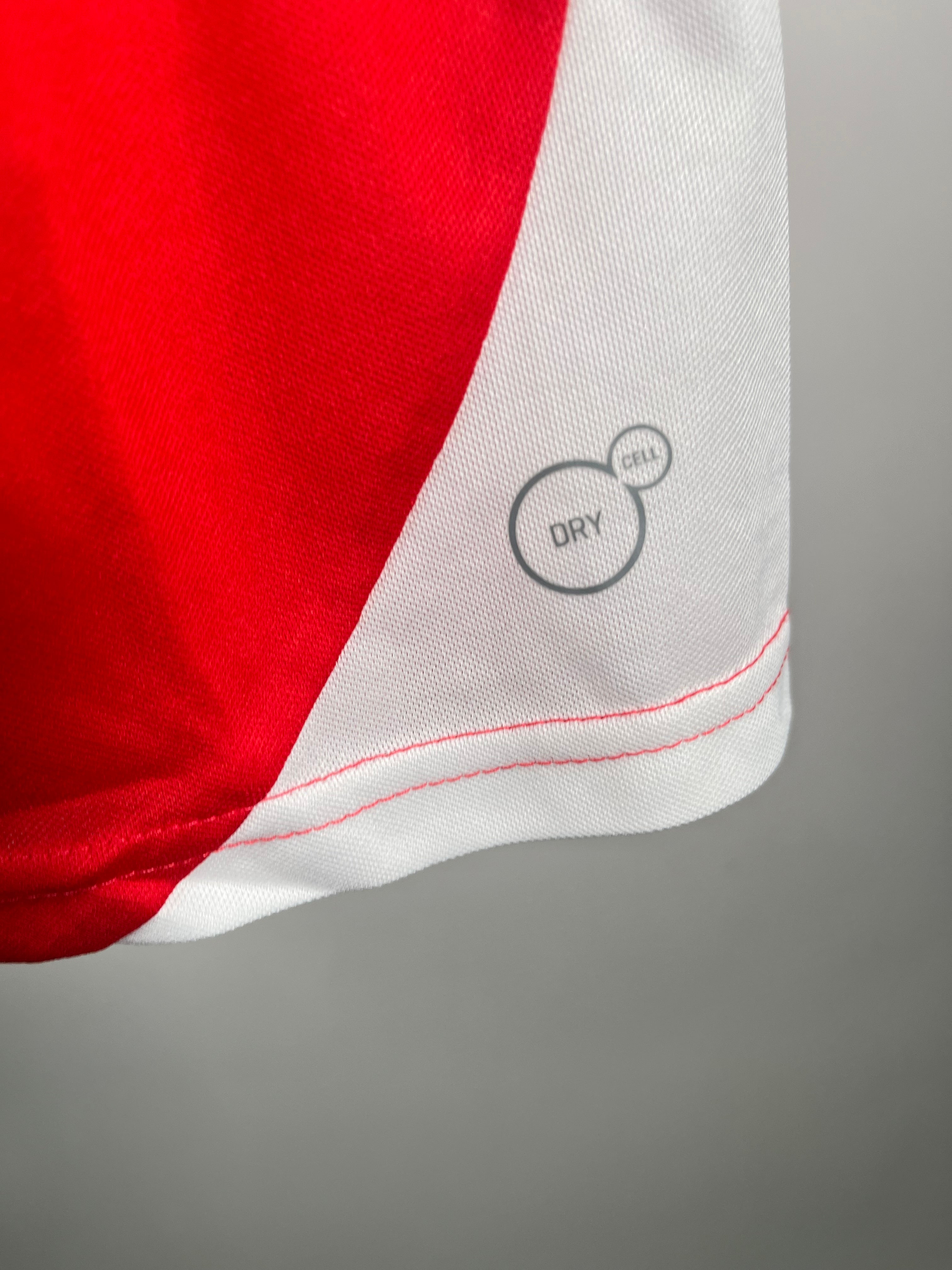 Jersey Arsenal Local 2014 2015 Mesut Özil (M)