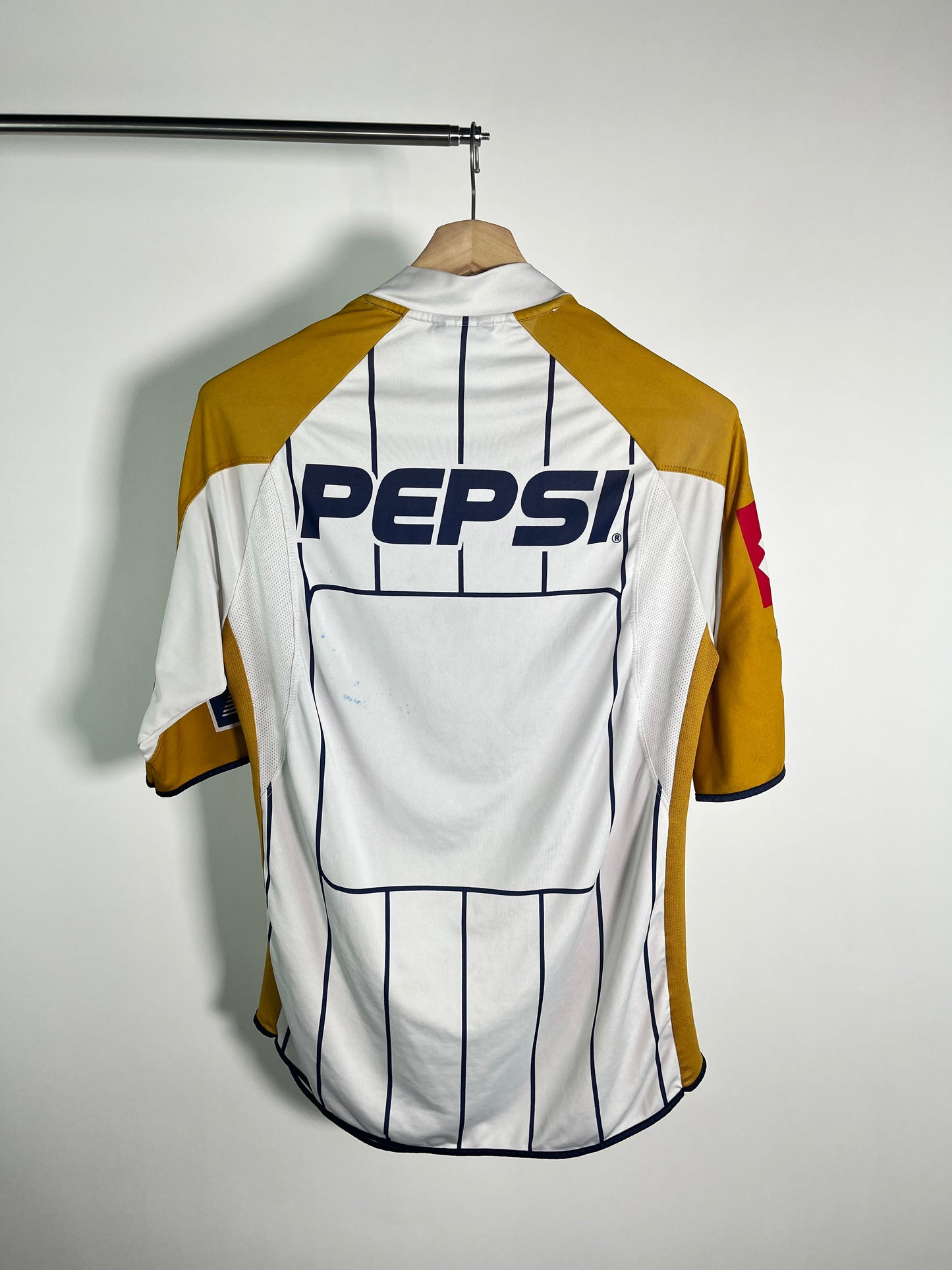 Jersey Pumas Local 2003 2004 Autografiado por Hugo Sánchez y Luis García (M)