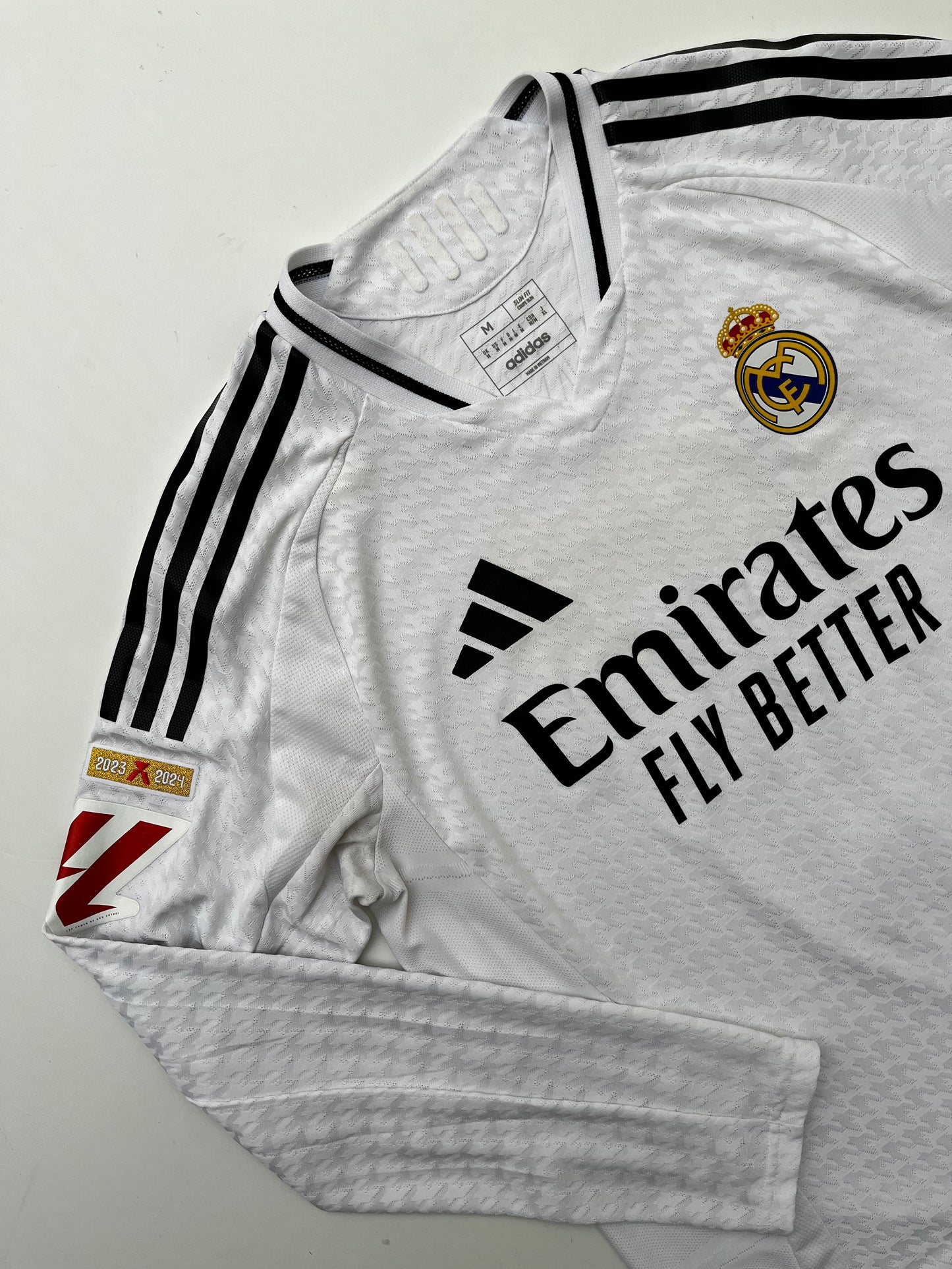 Jersey Real Madrid Local 2024 2025 Manga Larga Versión Jugador Bellingham (M)