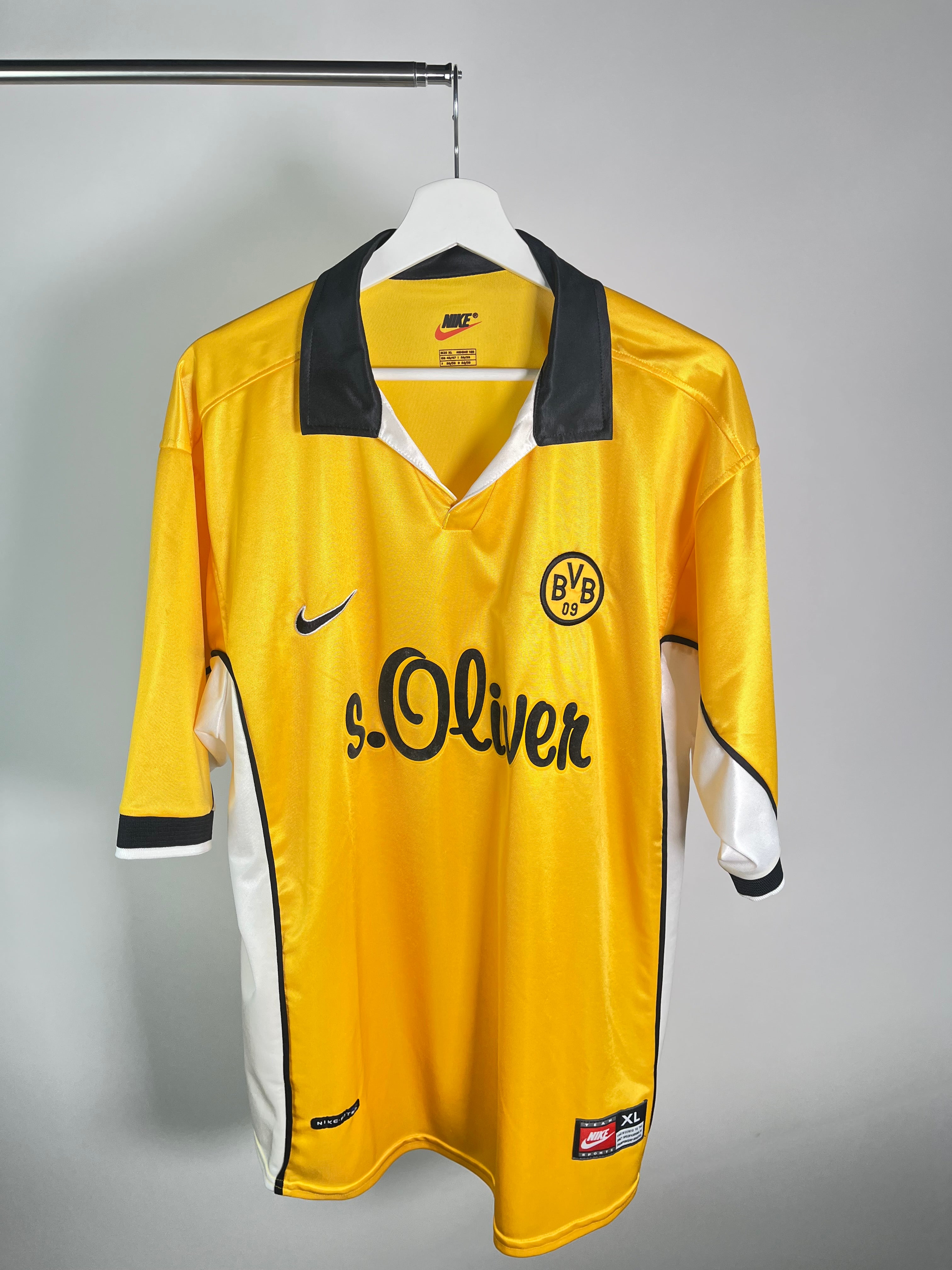 Jersey Borussia Dortmund Local 1999 2000 (XL)