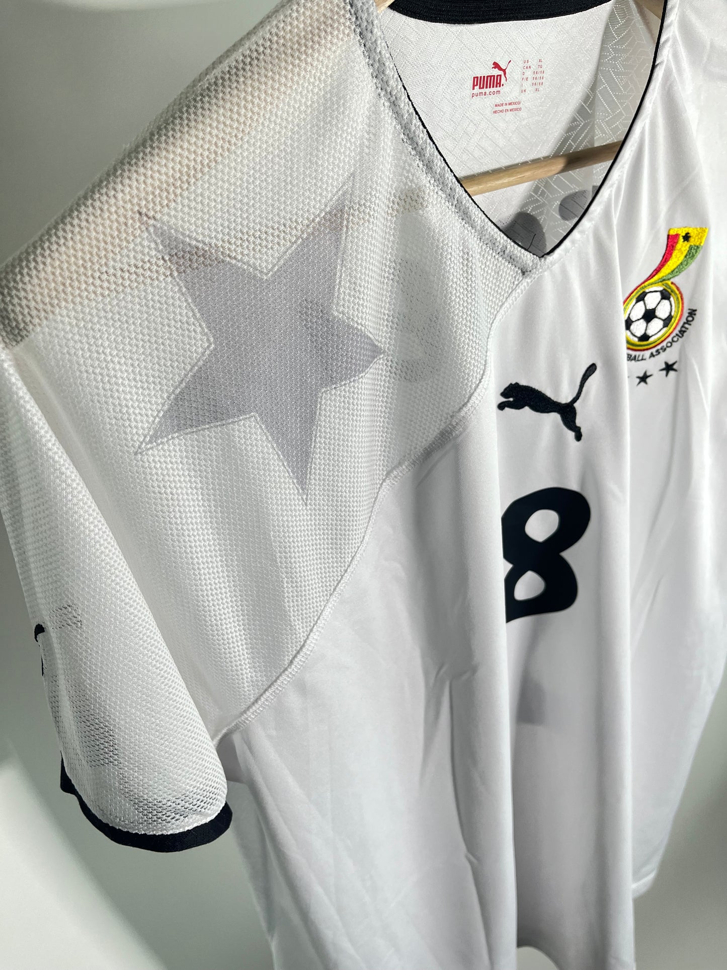 Jersey Ghana Local 2010 2012 Michael Essien (XL)