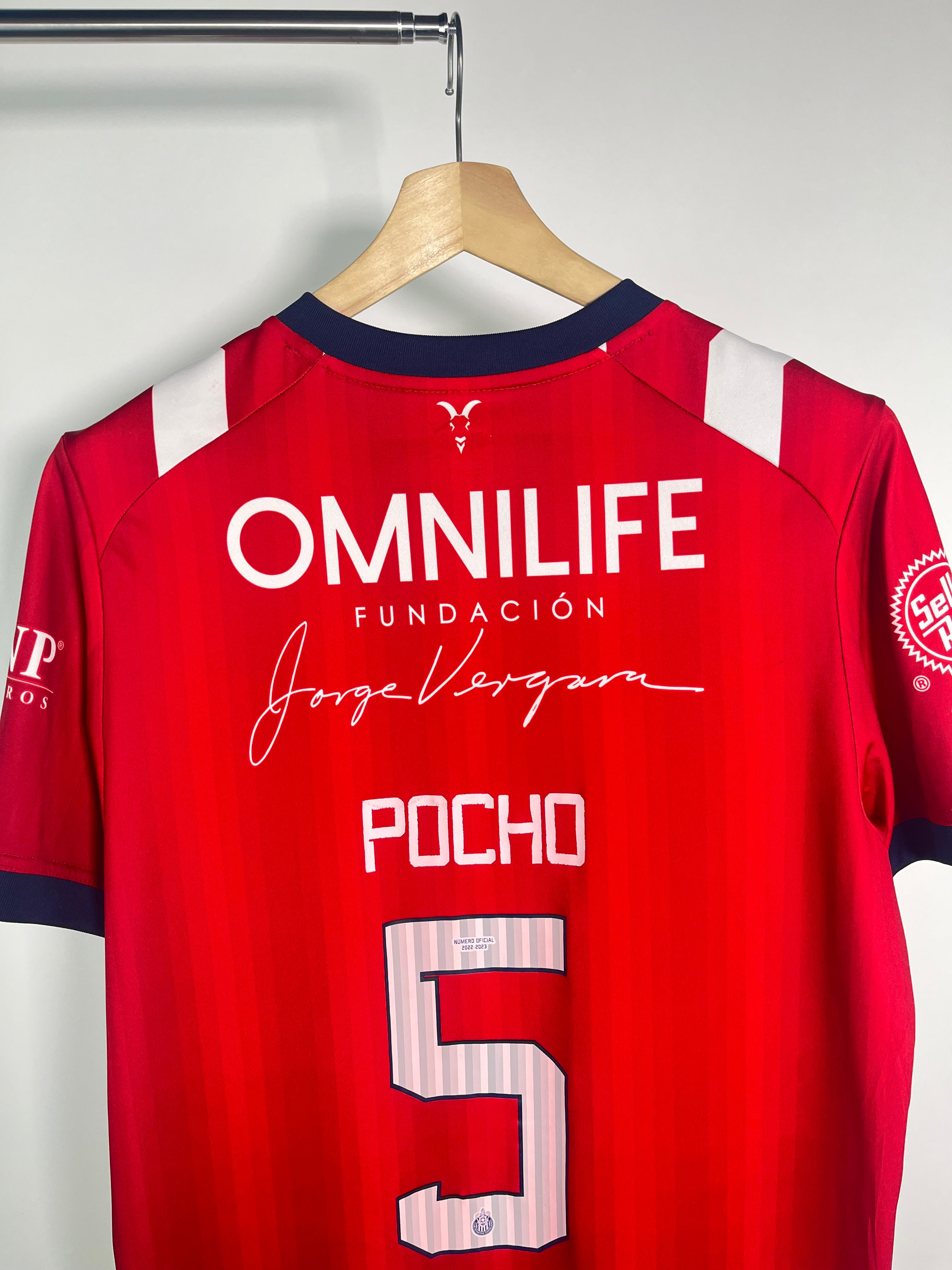 Jersey Chivas Local 2022 2023 Autografiado Víctor “Pocho” Guzmán (L)