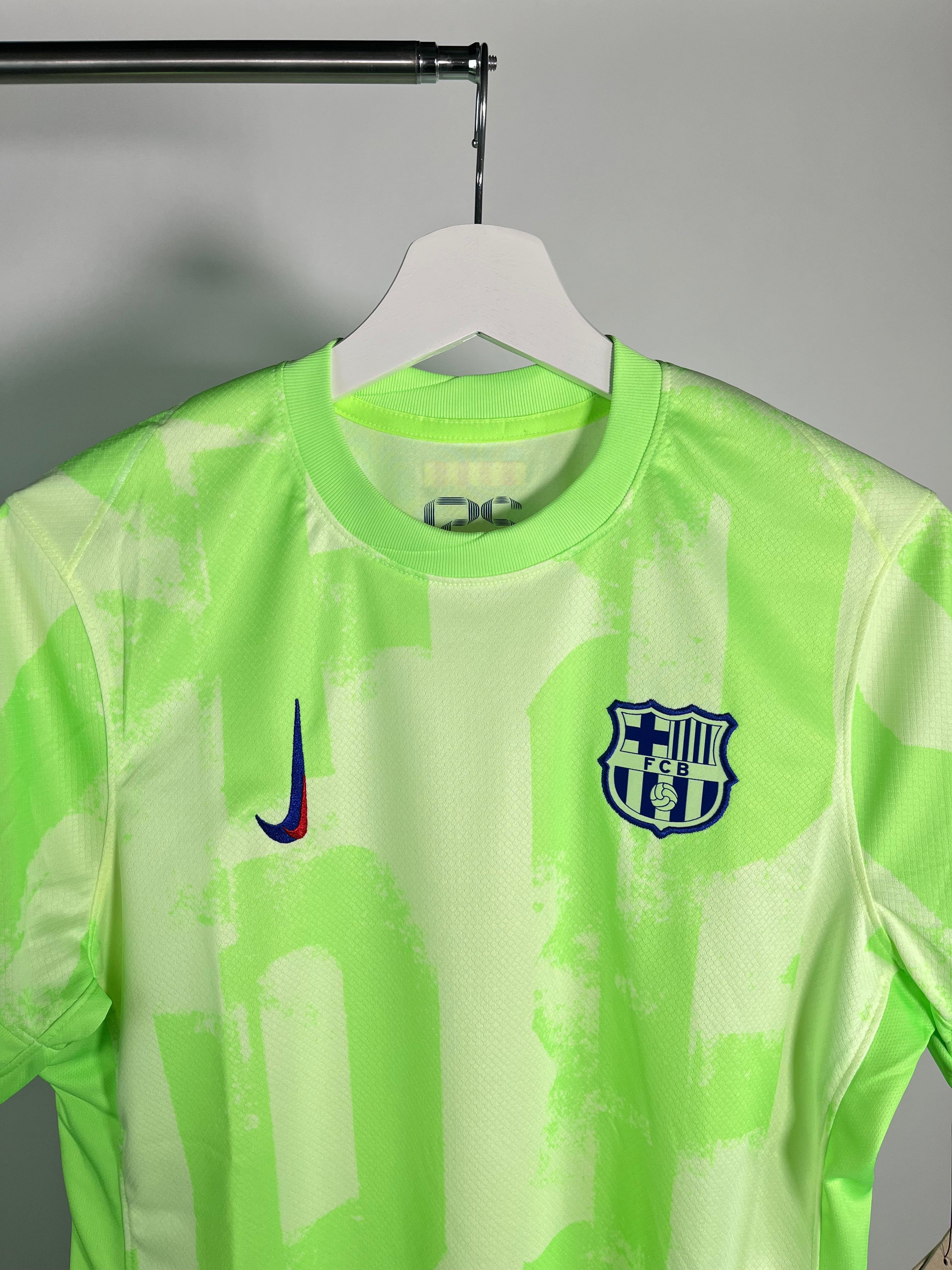 Jersey Barcelona Tercera 2024 2025 *C/Etiquetas* (M Mujer)