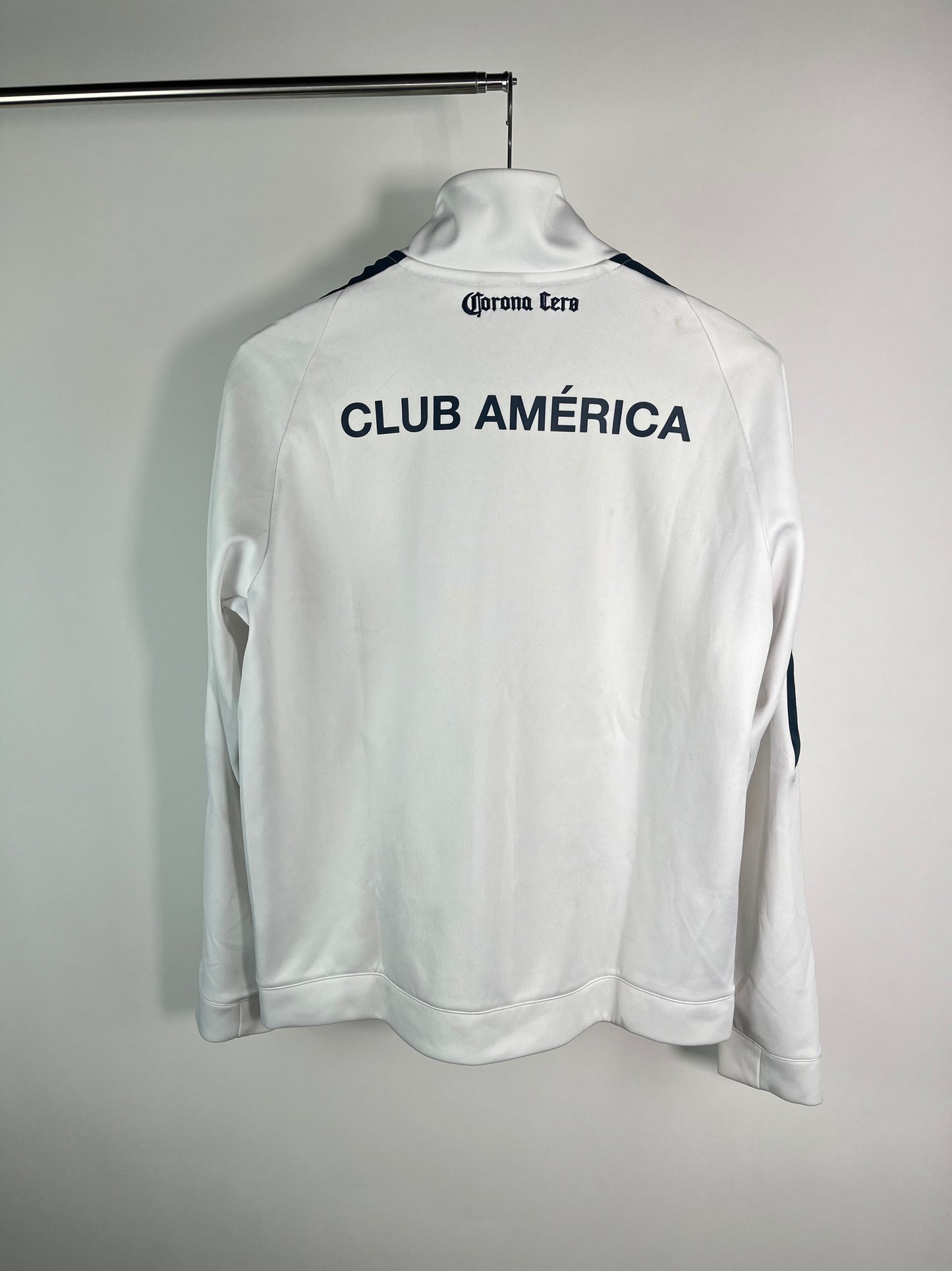 Chamarra Club América 2017 2018 Utilería (L)