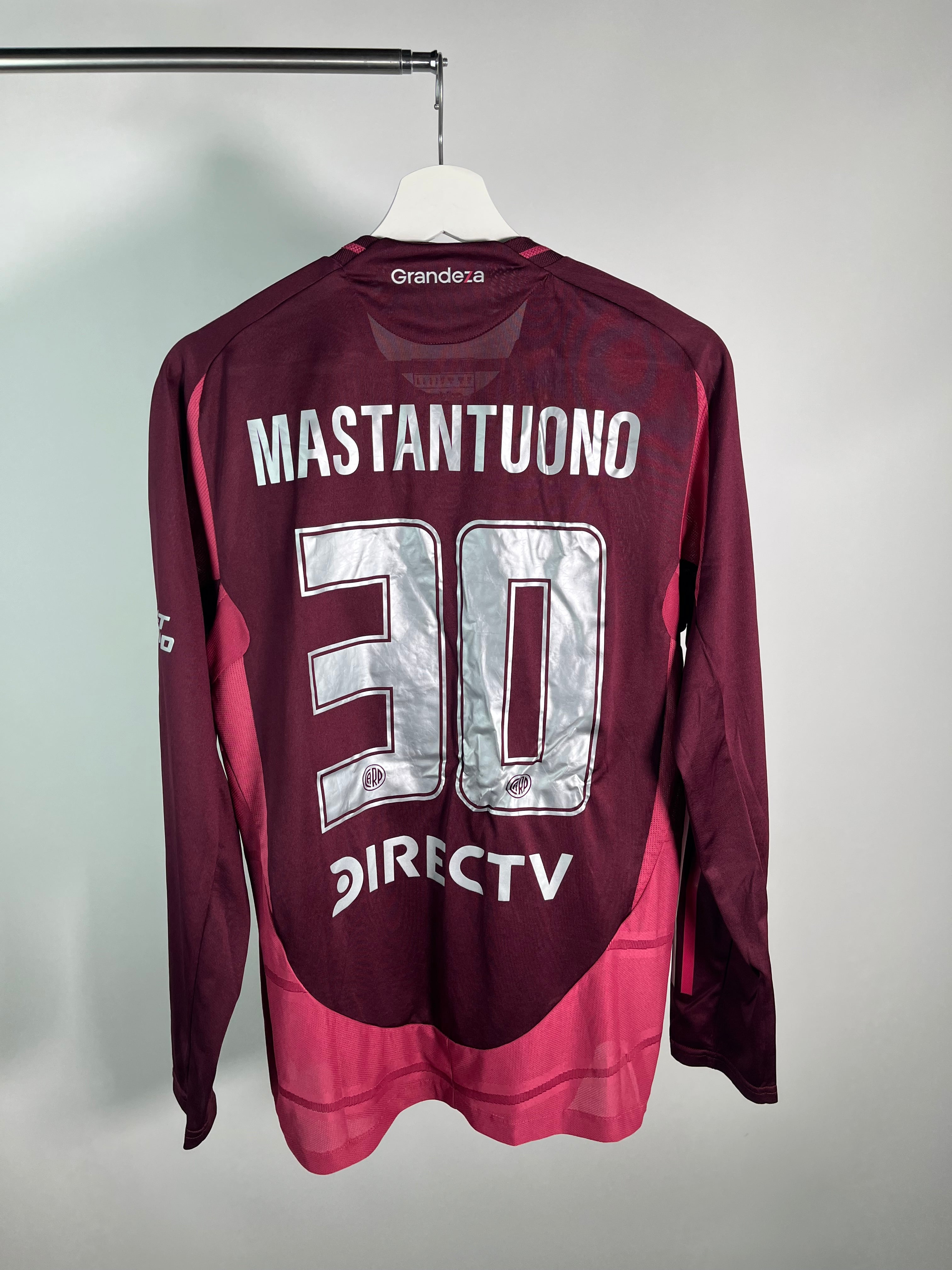 Jersey River Plate Visita 2025 2026 Versión Jugador Manga Larga Franco Mastantuono (M)