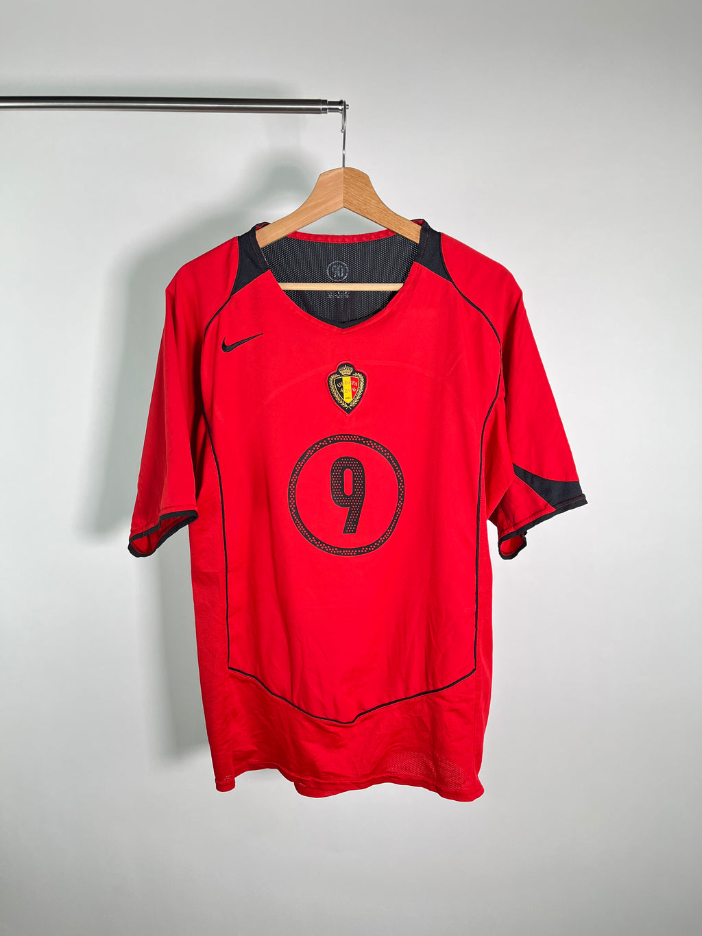 Jersey Belgica Local 2004 2006 Émile Mpenza (L)