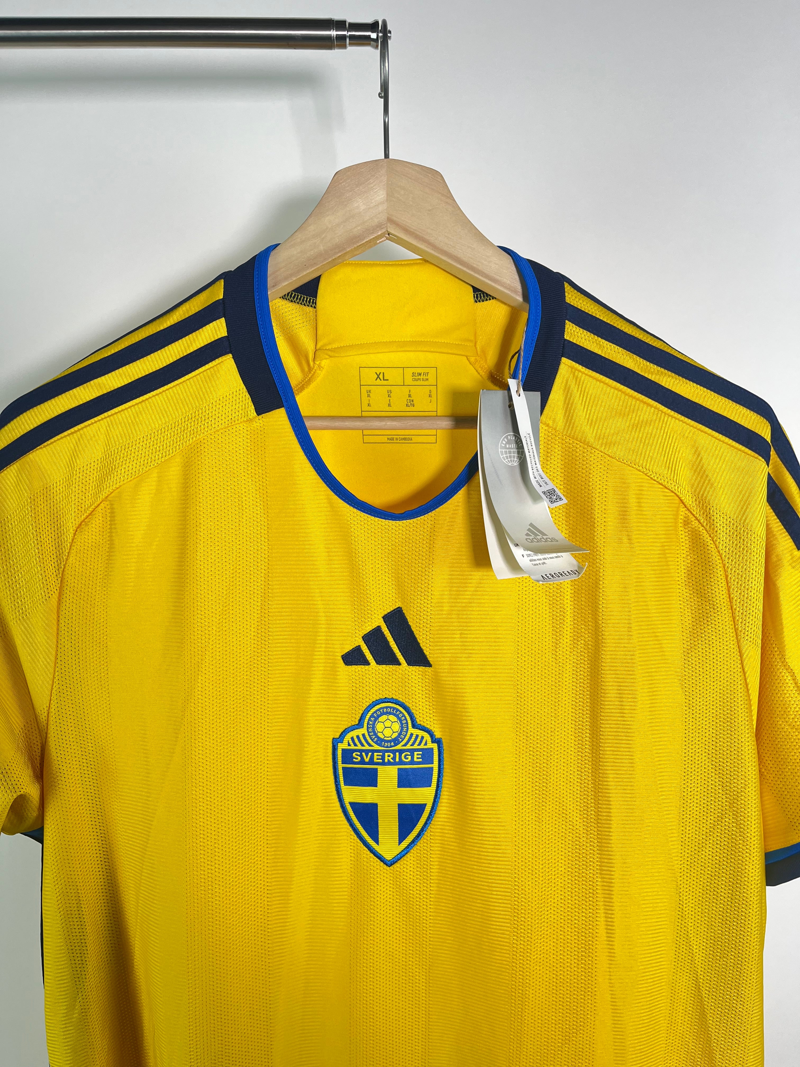 Jersey Suecia Local 2022 2024 *C/Etiqueta* (XL)