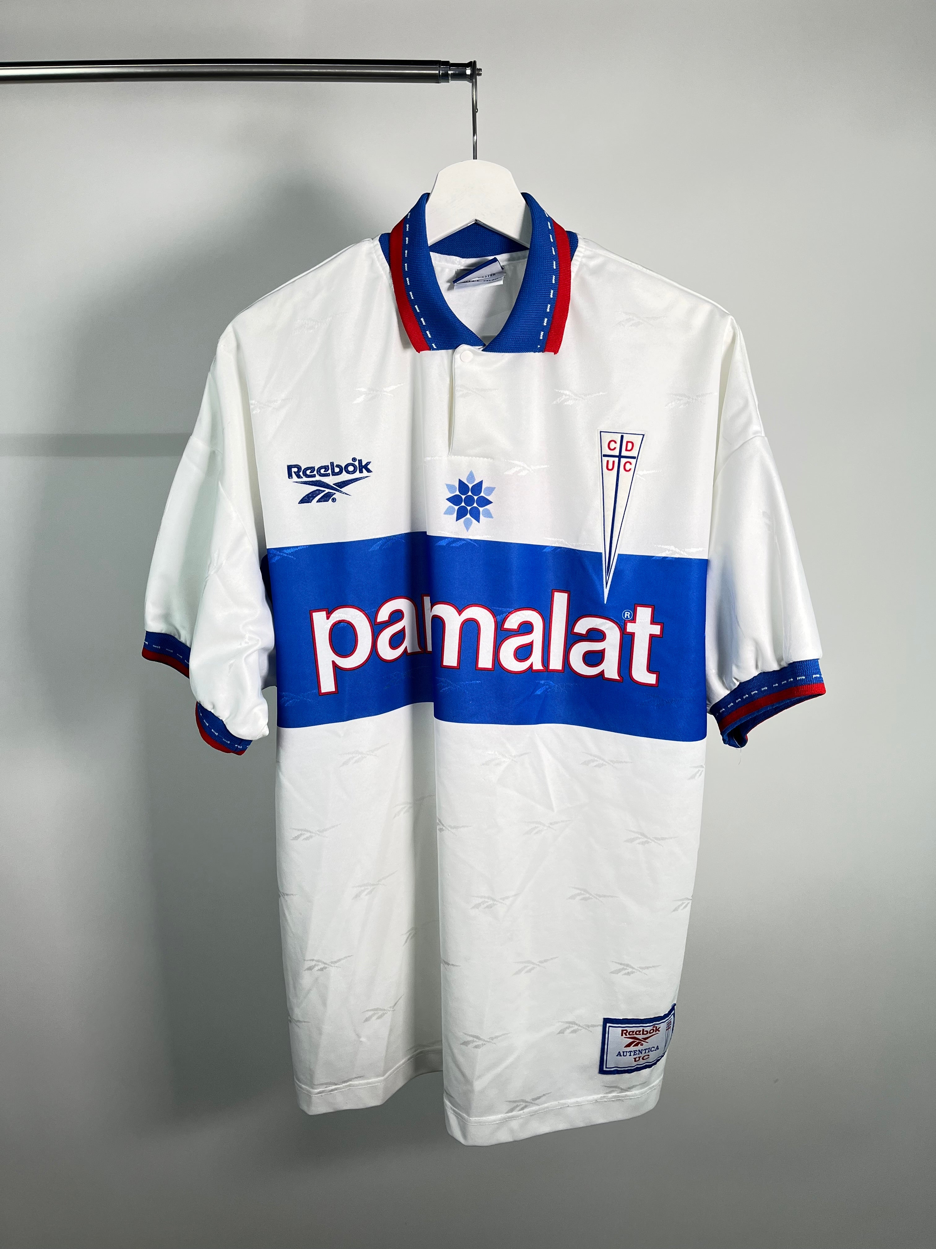 Jersey Universidad Católica de Chile Local 1998 1999 Utilería Claudio Nuñez (L)