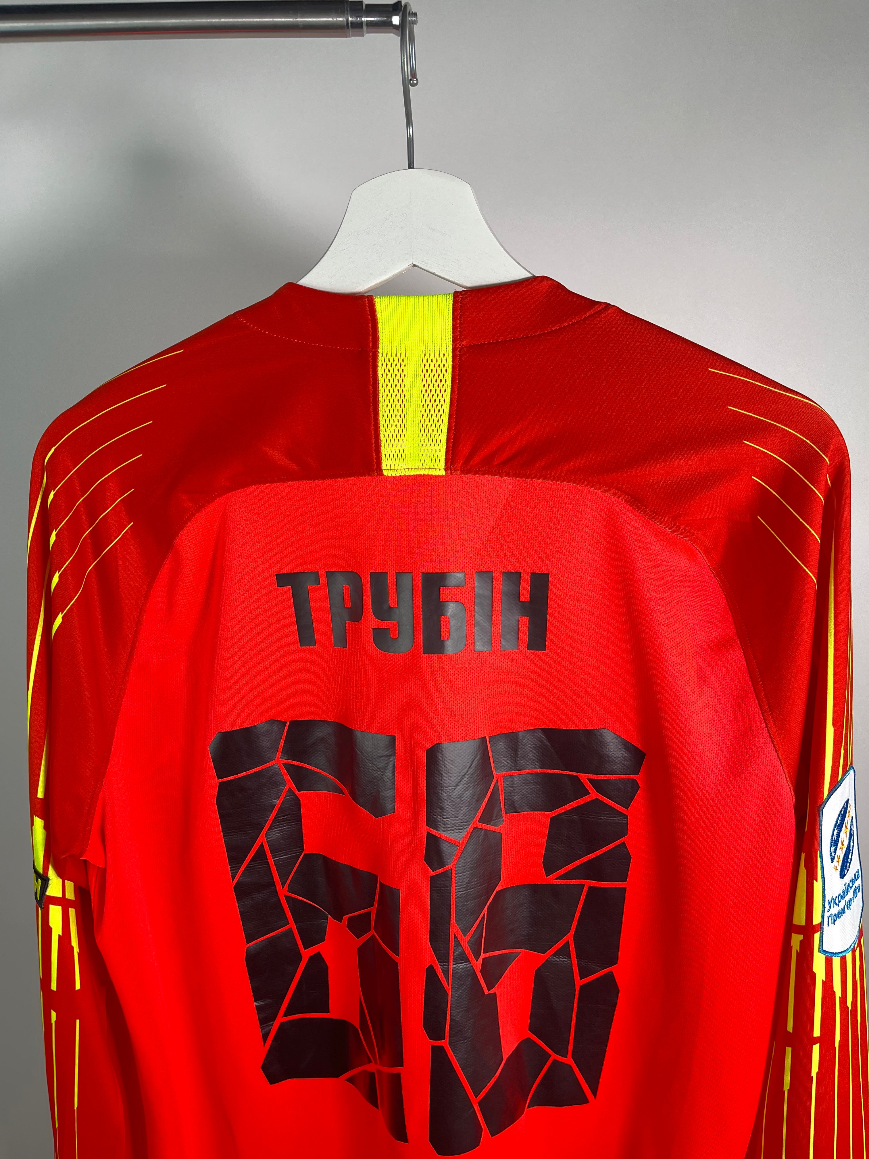 Jersey Shaktar Donetsk Portero 2018 2019 Manga Larga Versión Jugador Anatolin Trubin (L)