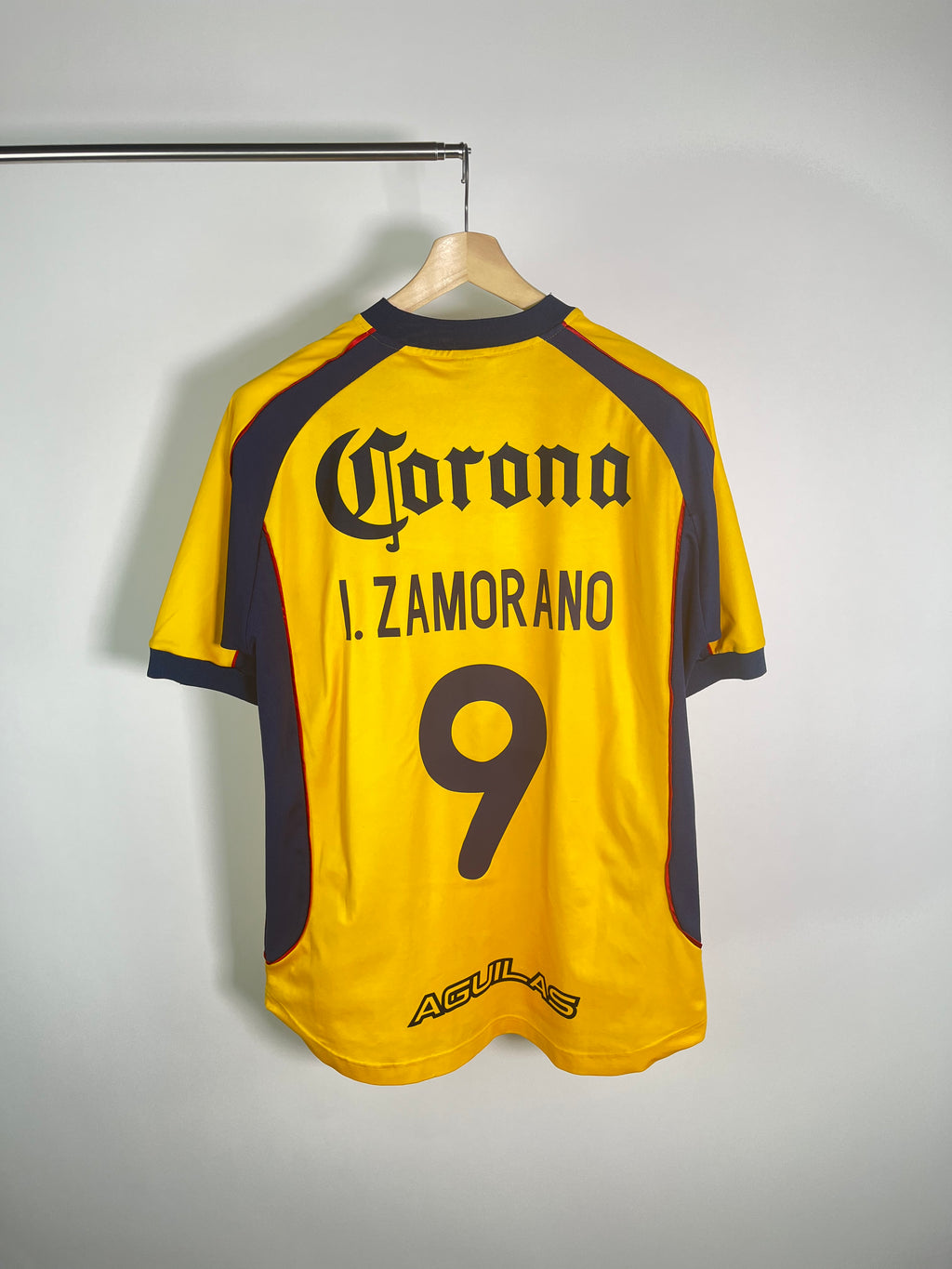 Jersey Club America Local 2001 2002 Iván “Bam-Bam” Zamorano (L)