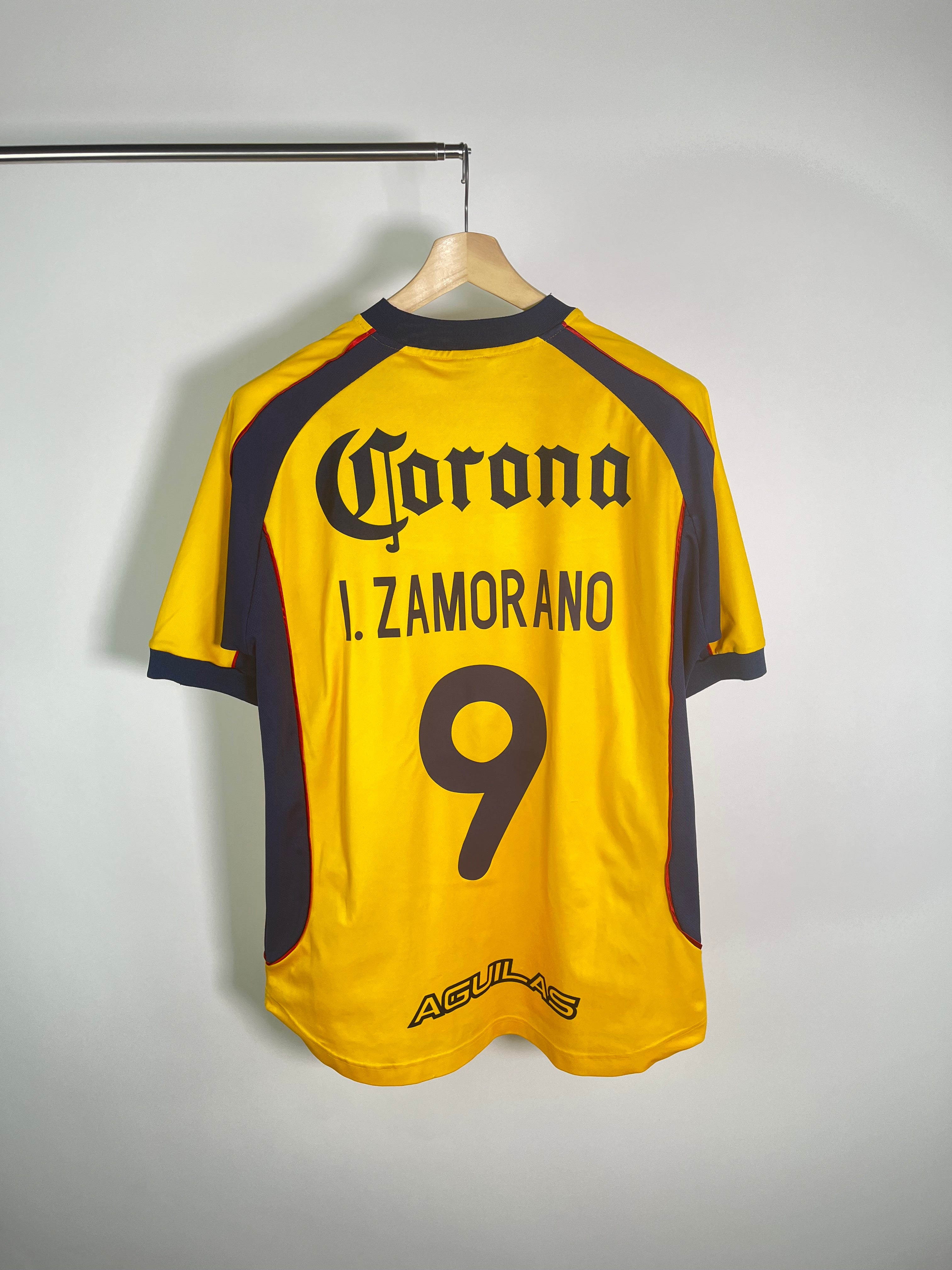 Jersey Club America Local 2001 2002 Iván “Bam-Bam” Zamorano (L)