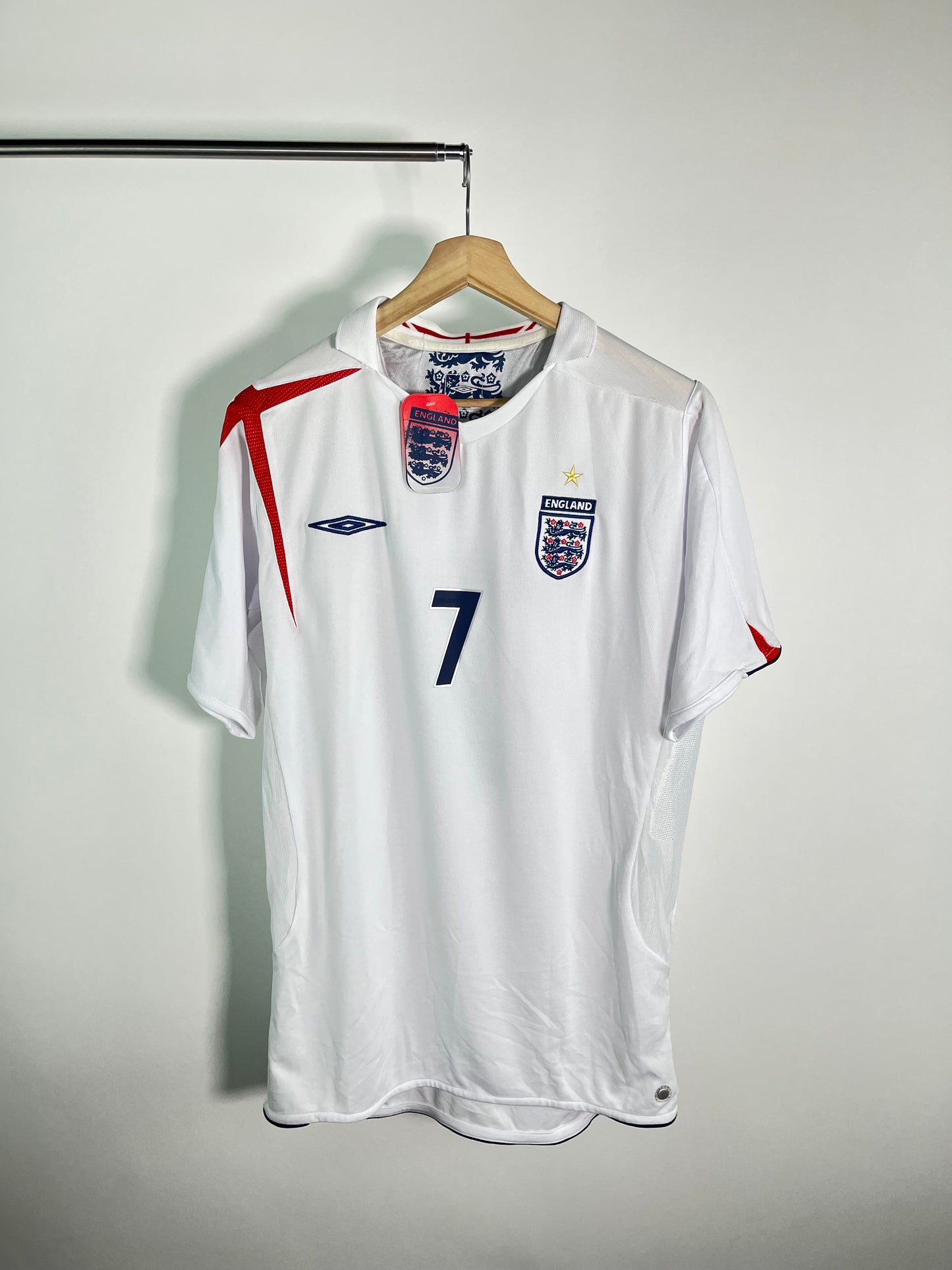 Jersey Inglaterra Local 2006 2008 *C/Etiquetas* David Beckham (XL)