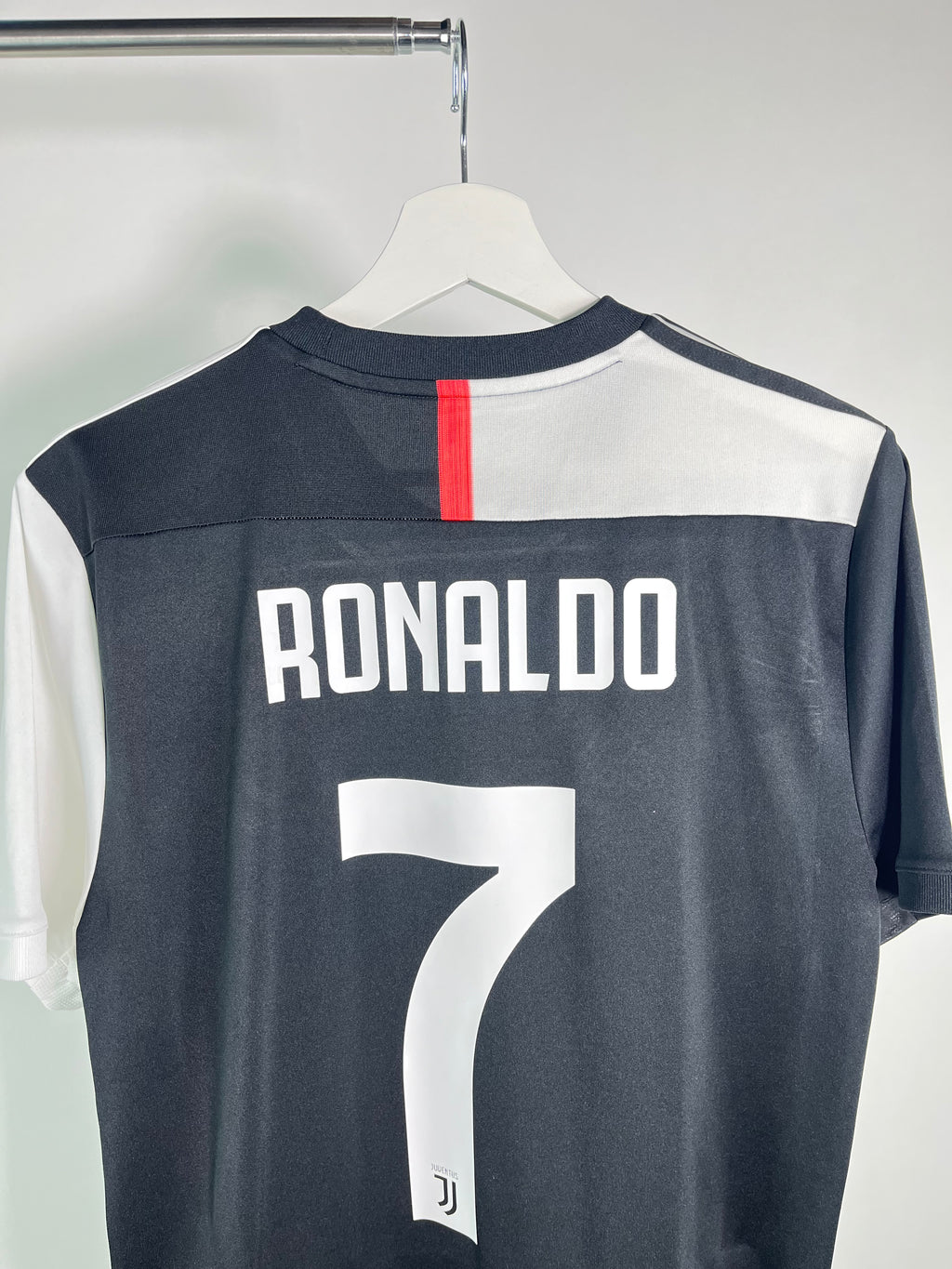 Jersey Juventus Local 2019 2020 Cristiano Ronaldo (M)