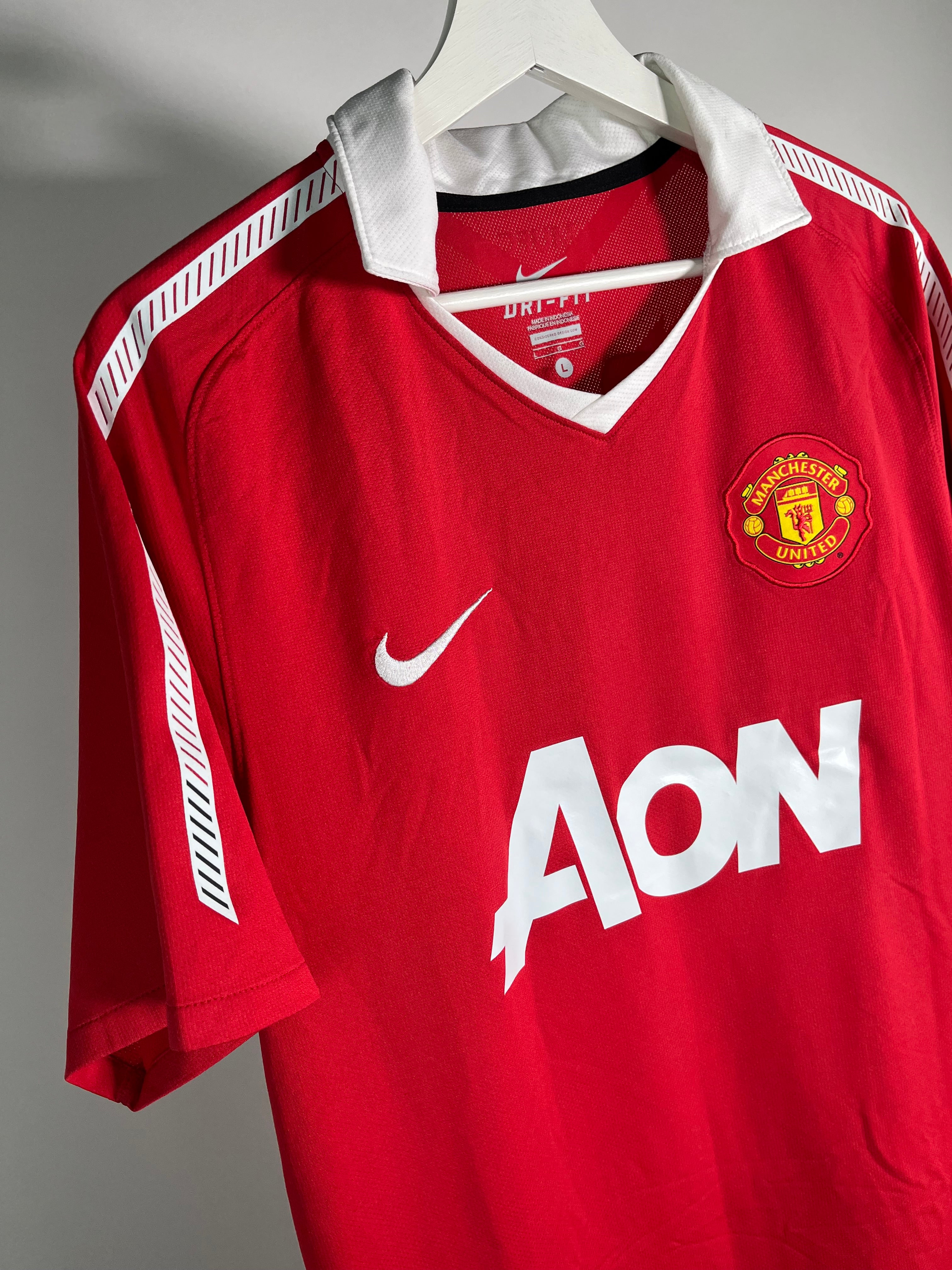 Jersey Manchester United Local 2010 2011 Dimitar Berbatov (L)