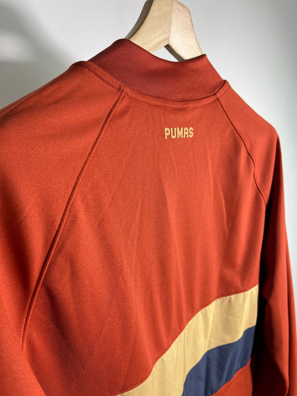 Chamarra Pumas 2021 2022 *Terracota* (L)