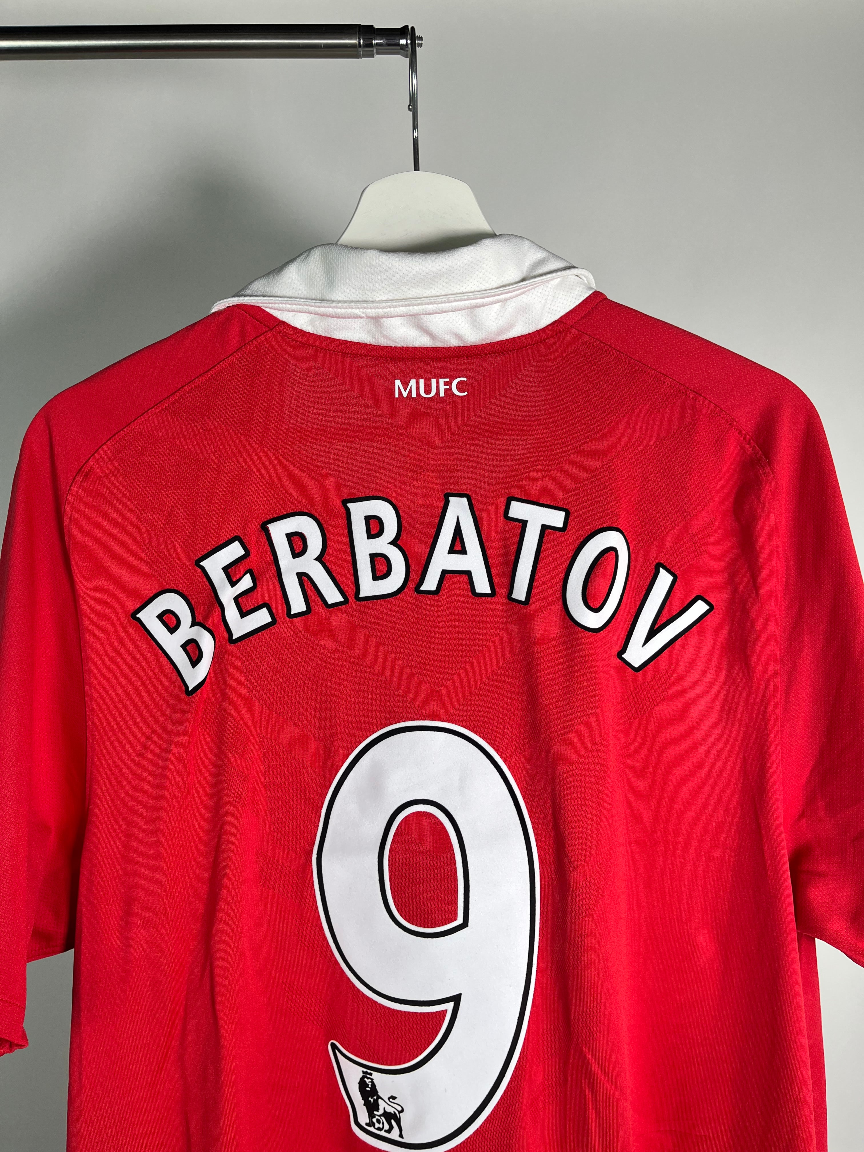Jersey Manchester United Local 2010 2011 Dimitar Berbatov (L)