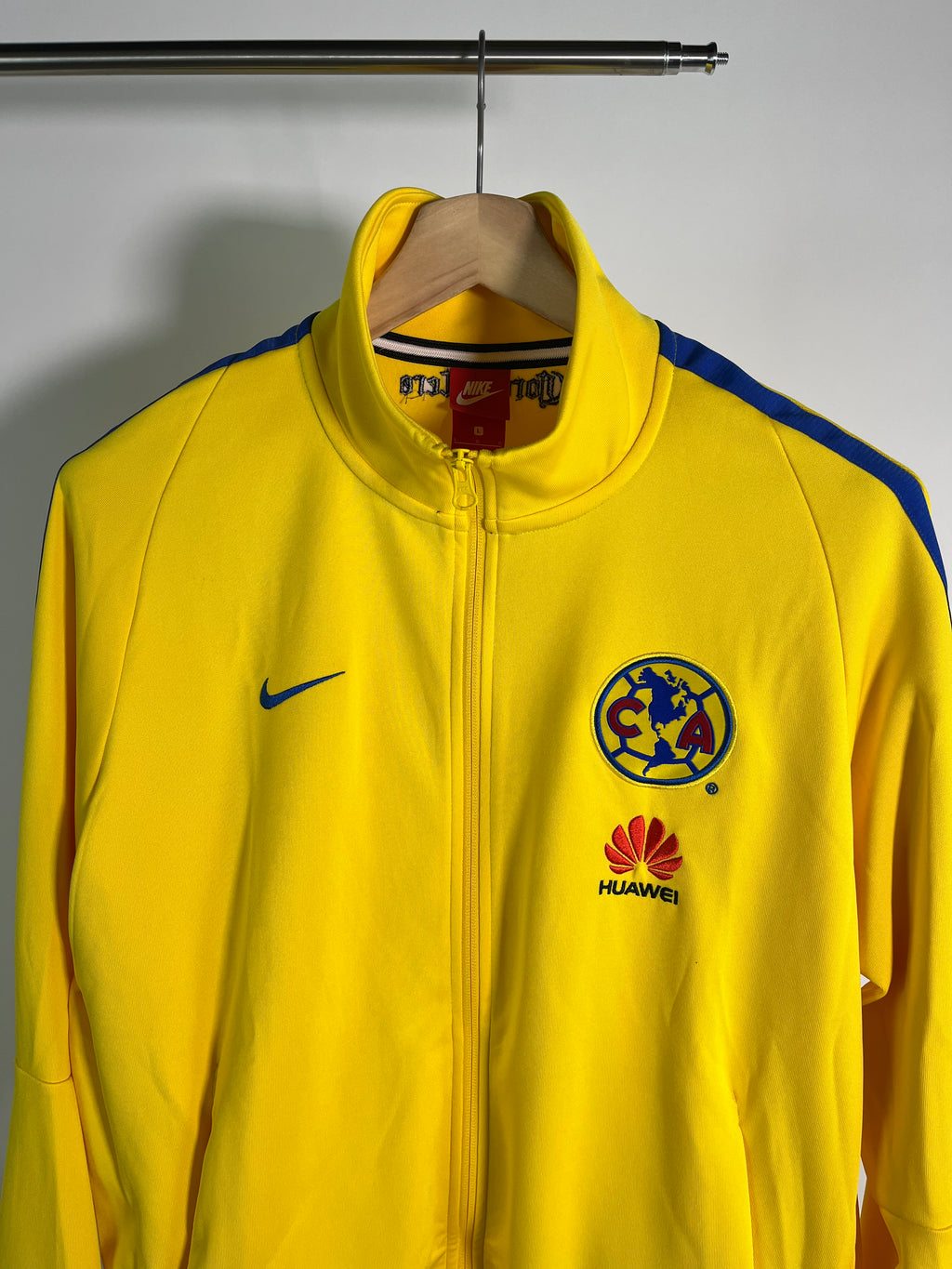 Chamarra Club America 2017 2018 Utilería (L)