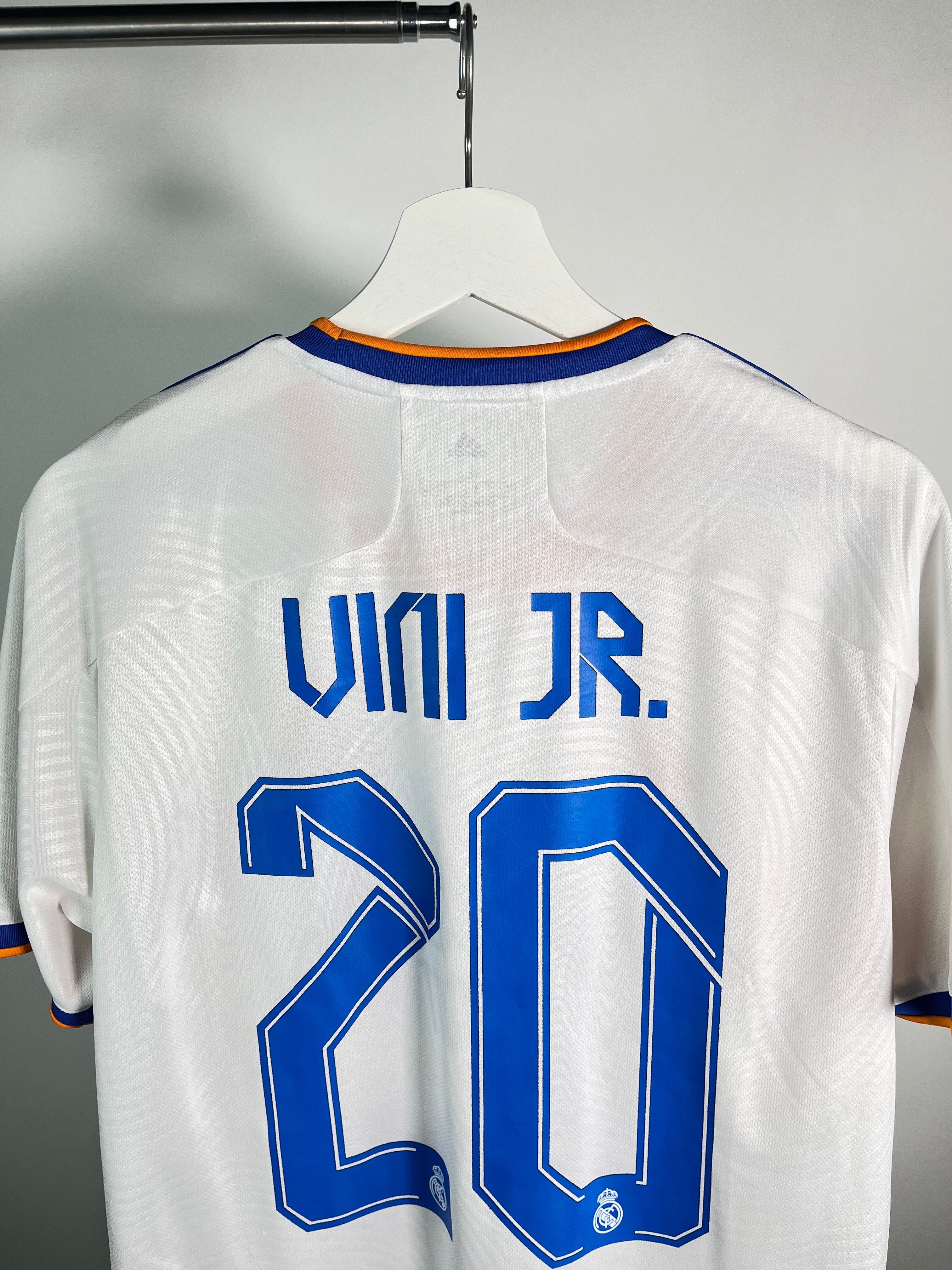 Jersey Real Madrid Local *Champions League* 2021 2022 Vinícius Júnior (L)